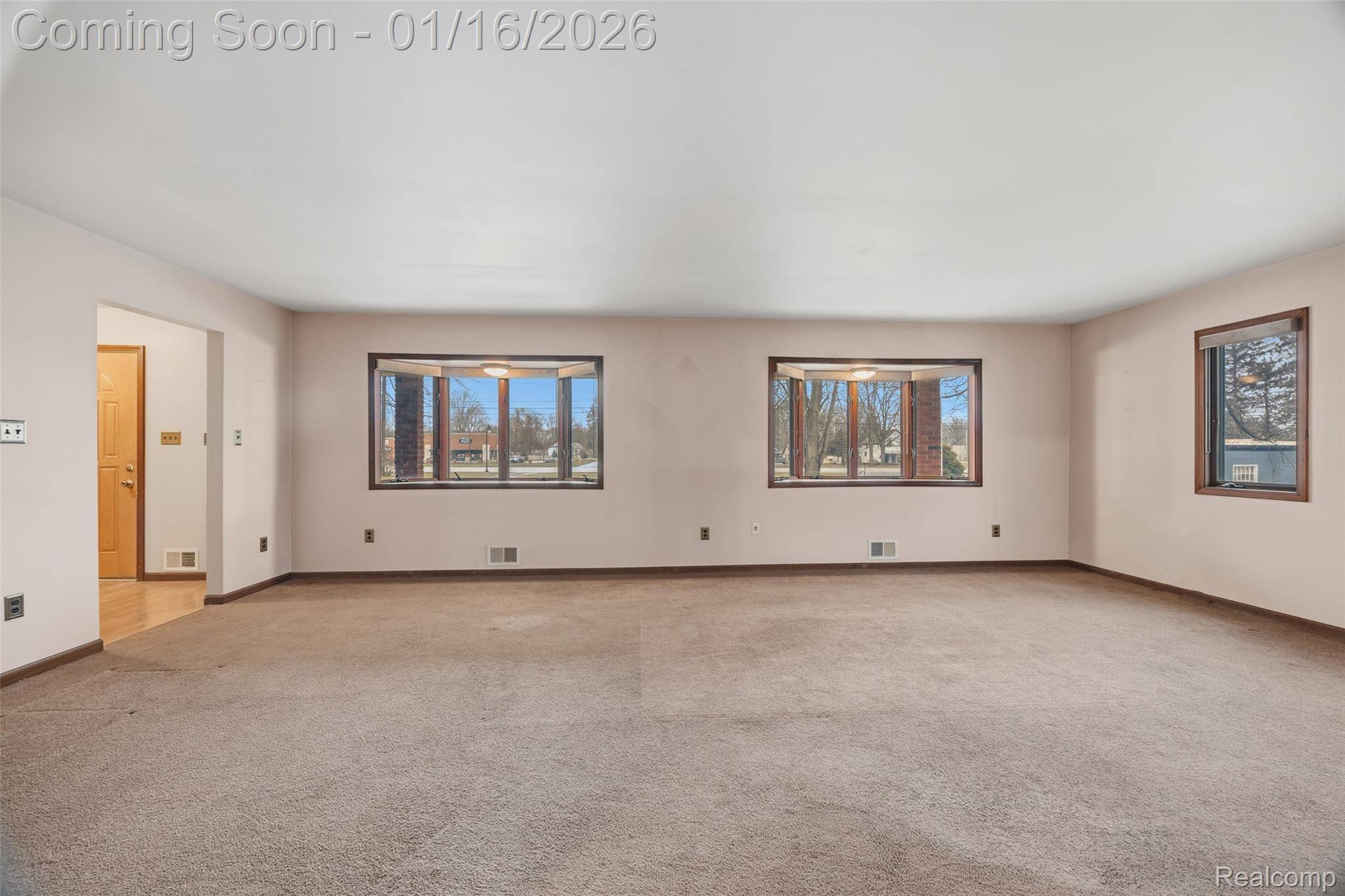 Romulus, MI 48174,21650 Telegraph RD