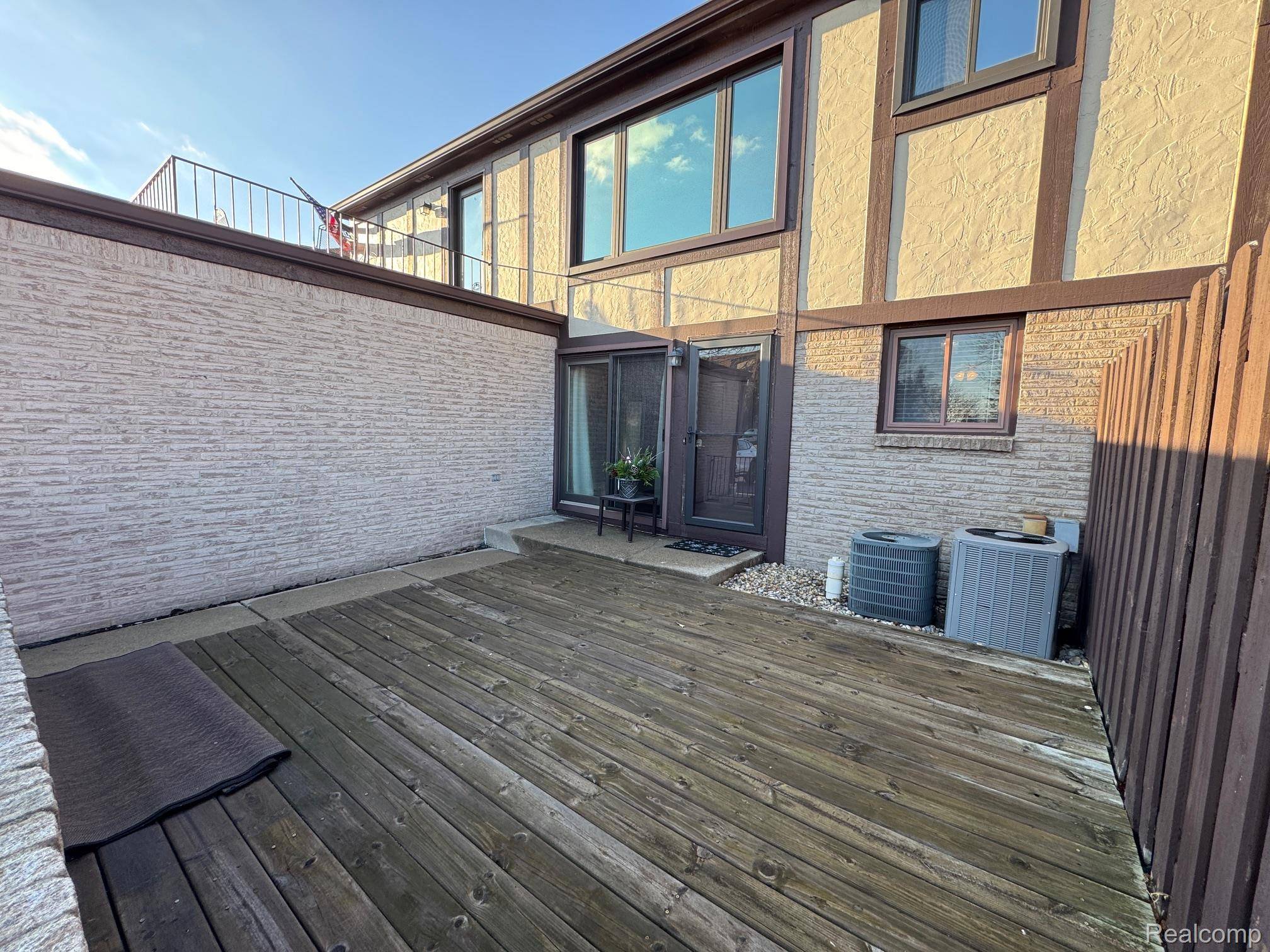 St. Clair Shores, MI 48082,1021 Country Club DR #23