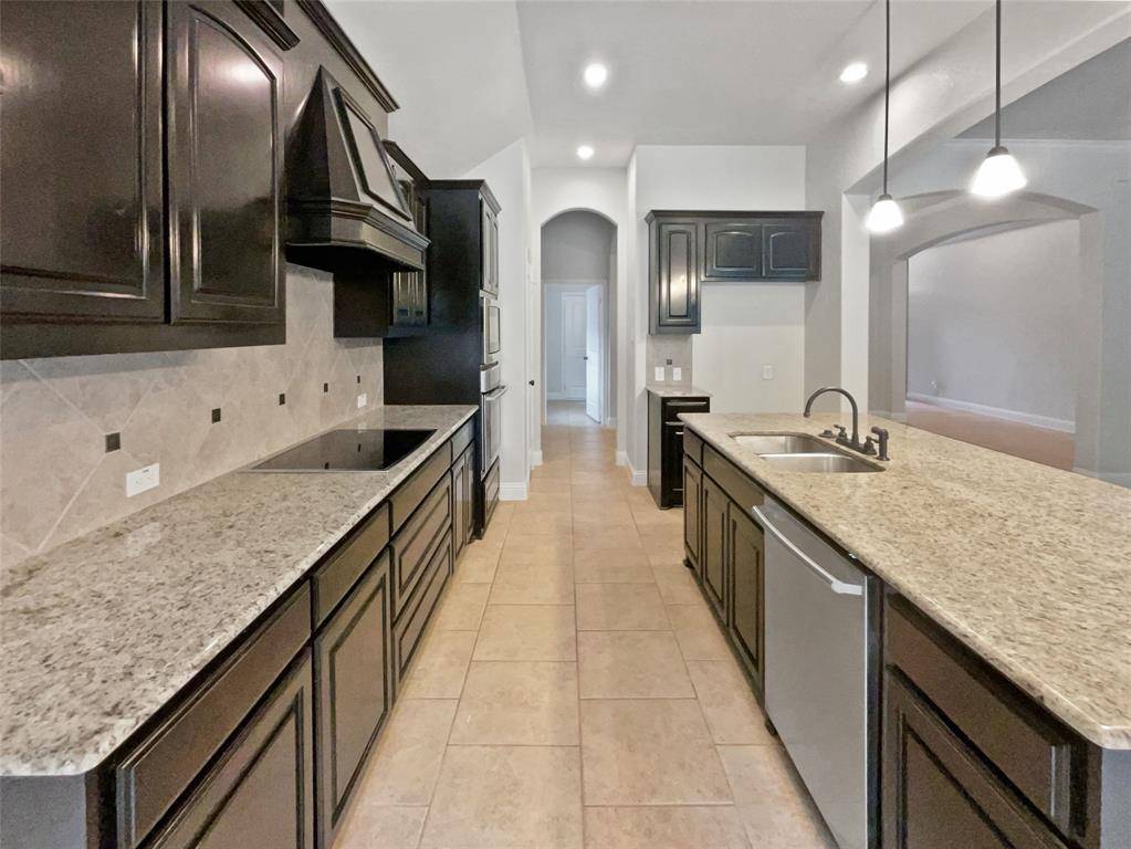 Burleson, TX 76028,312 Canadian Lane