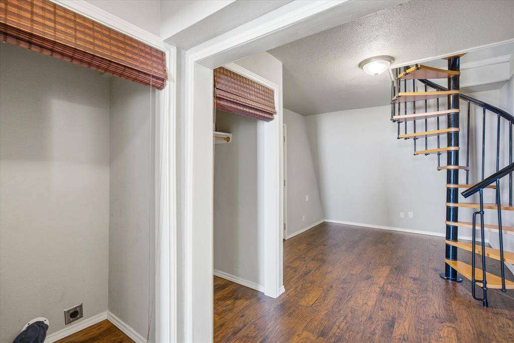 Granbury, TX 76048,2707 Austin Drive