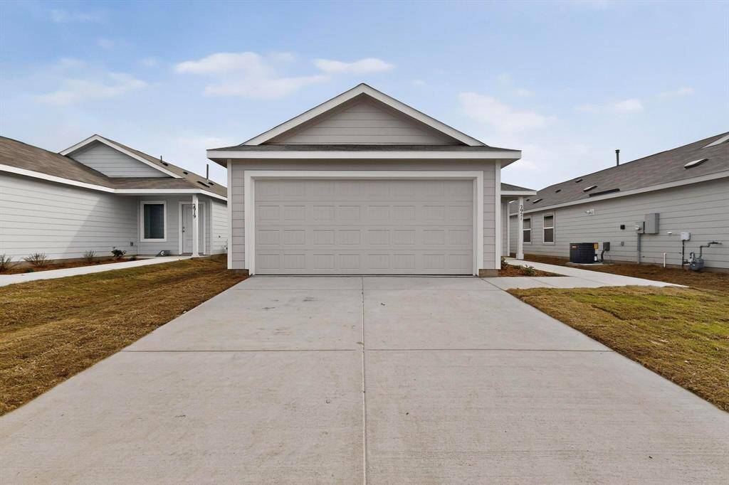 Crandall, TX 75114,2921 hearts Trail