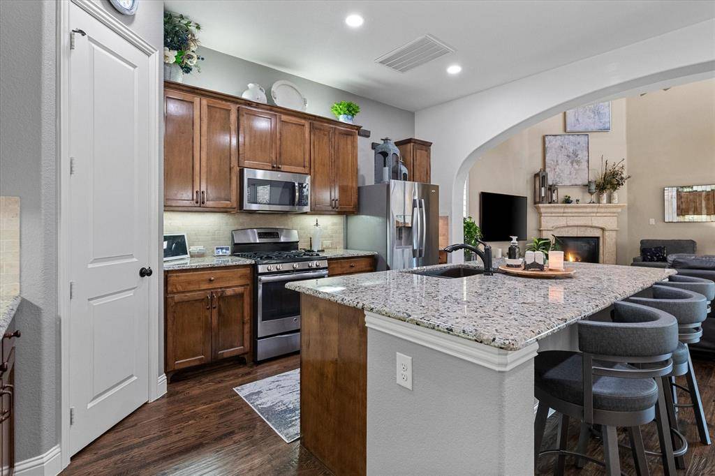 Arlington, TX 76005,1010 Ivy Charm Way