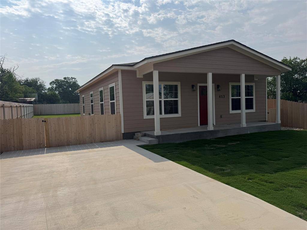 Blanket, TX 76432,413 Fifth Street