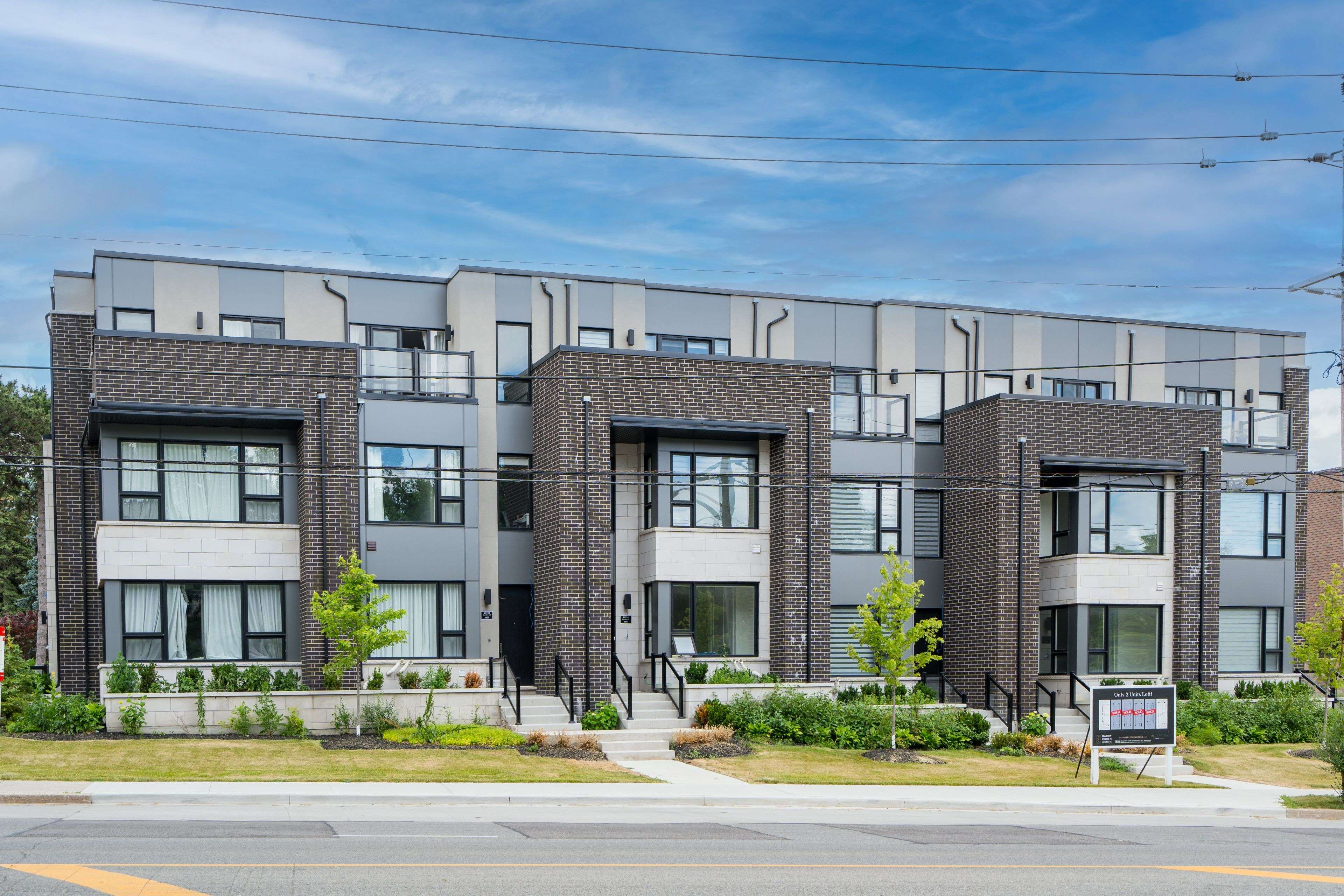 Toronto C12, ON M2L 1B5,2615A BAYVIEW AVE W