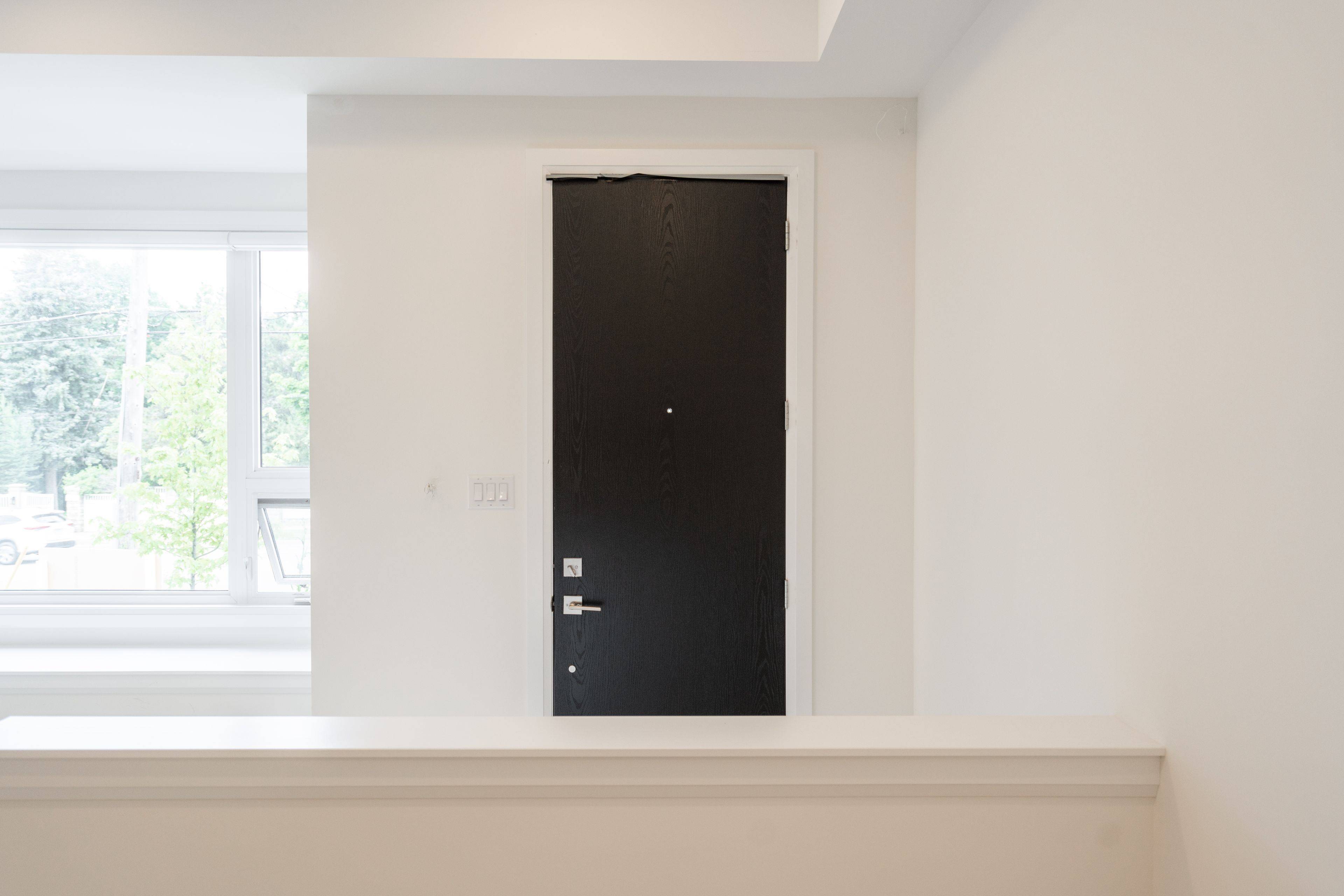 Toronto C12, ON M2L 1B5,2615A BAYVIEW AVE W