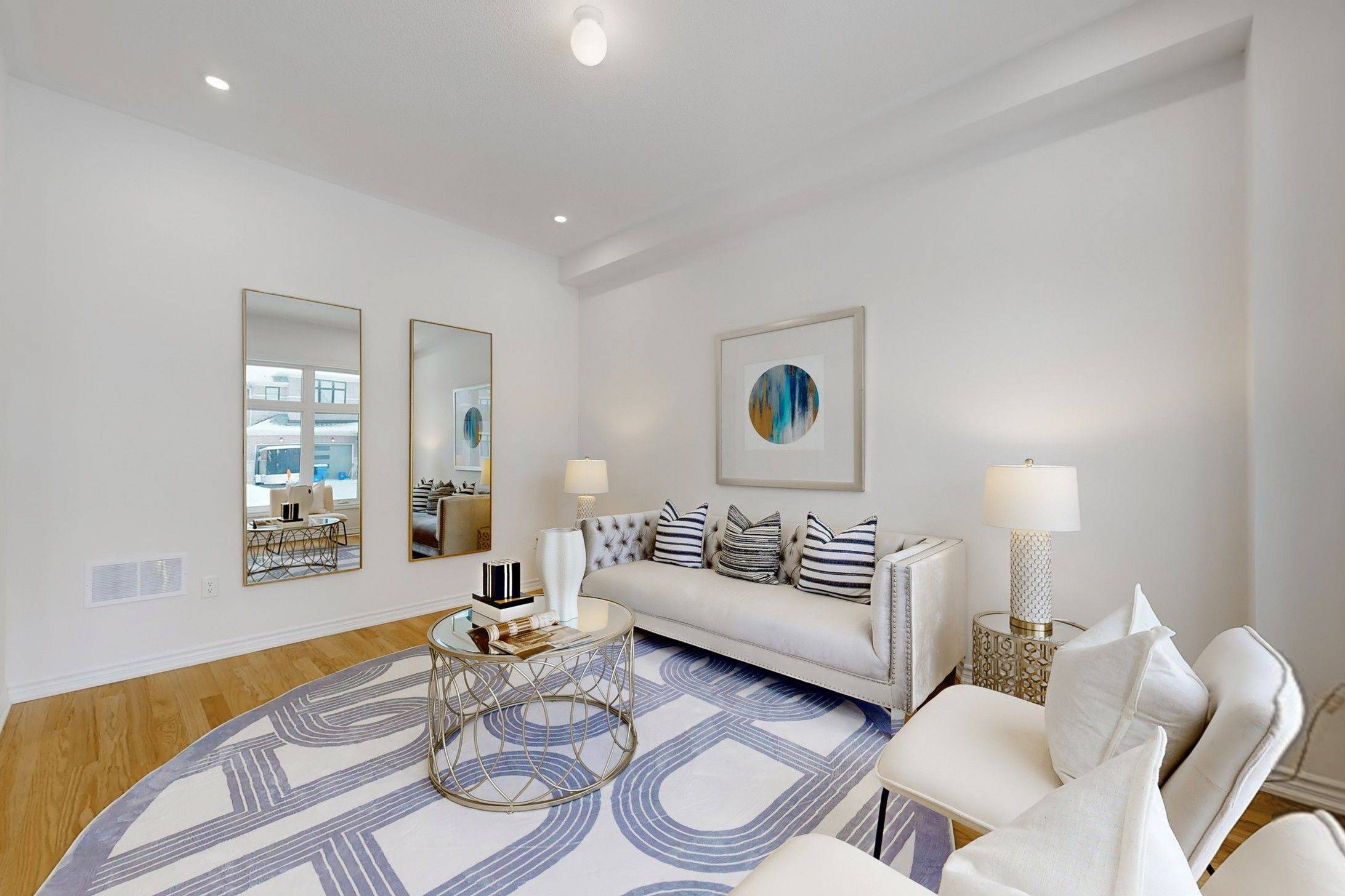 Georgina, ON L0E 1R0,15 Rail Trail CT W