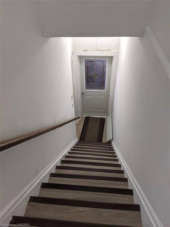 Oakville, ON L6K 3B9,385 Kerr ST #Second Floor