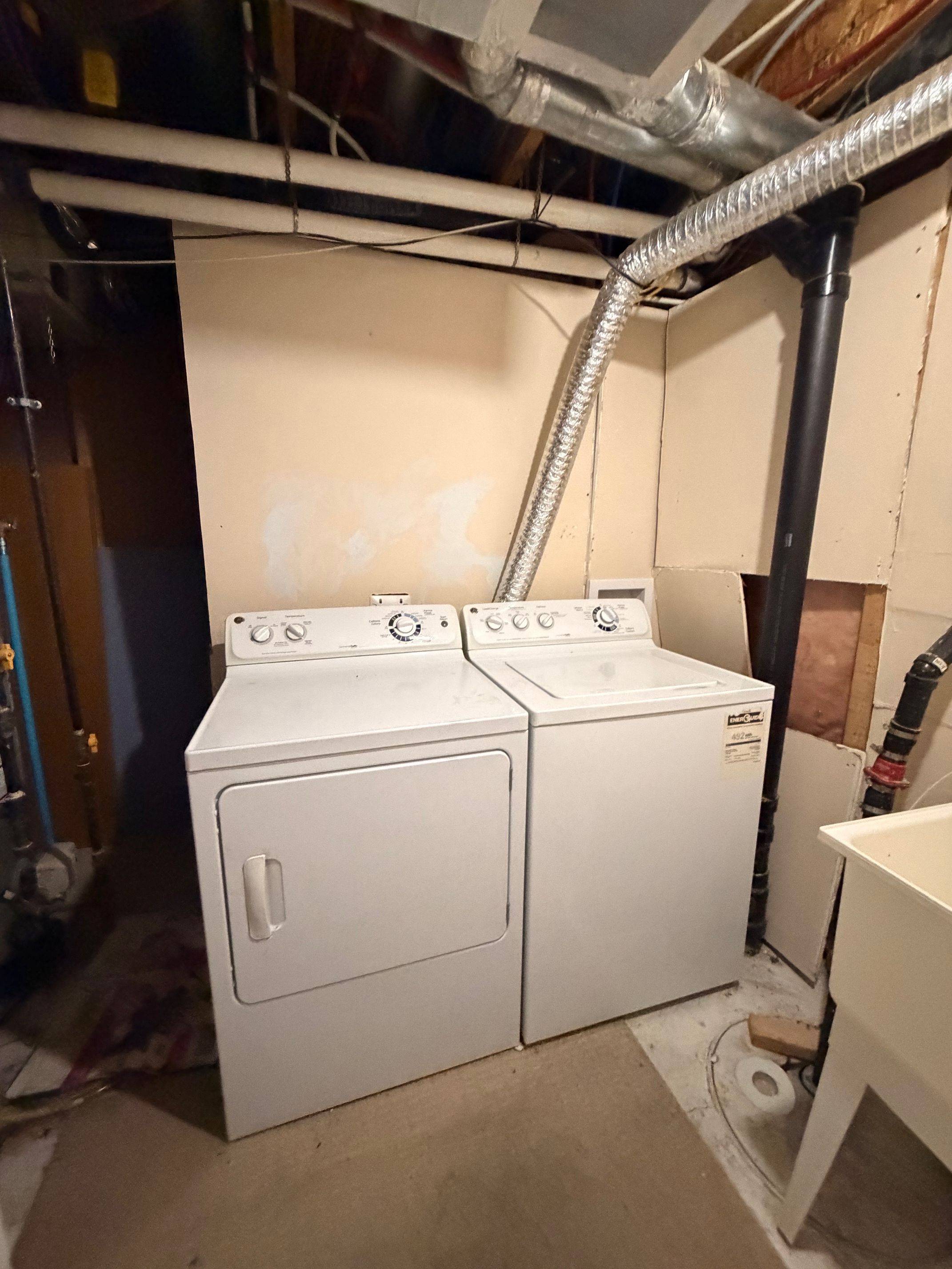 Milton, ON L9T 0P3,239 Mcdougall Crossing N/A #Basement