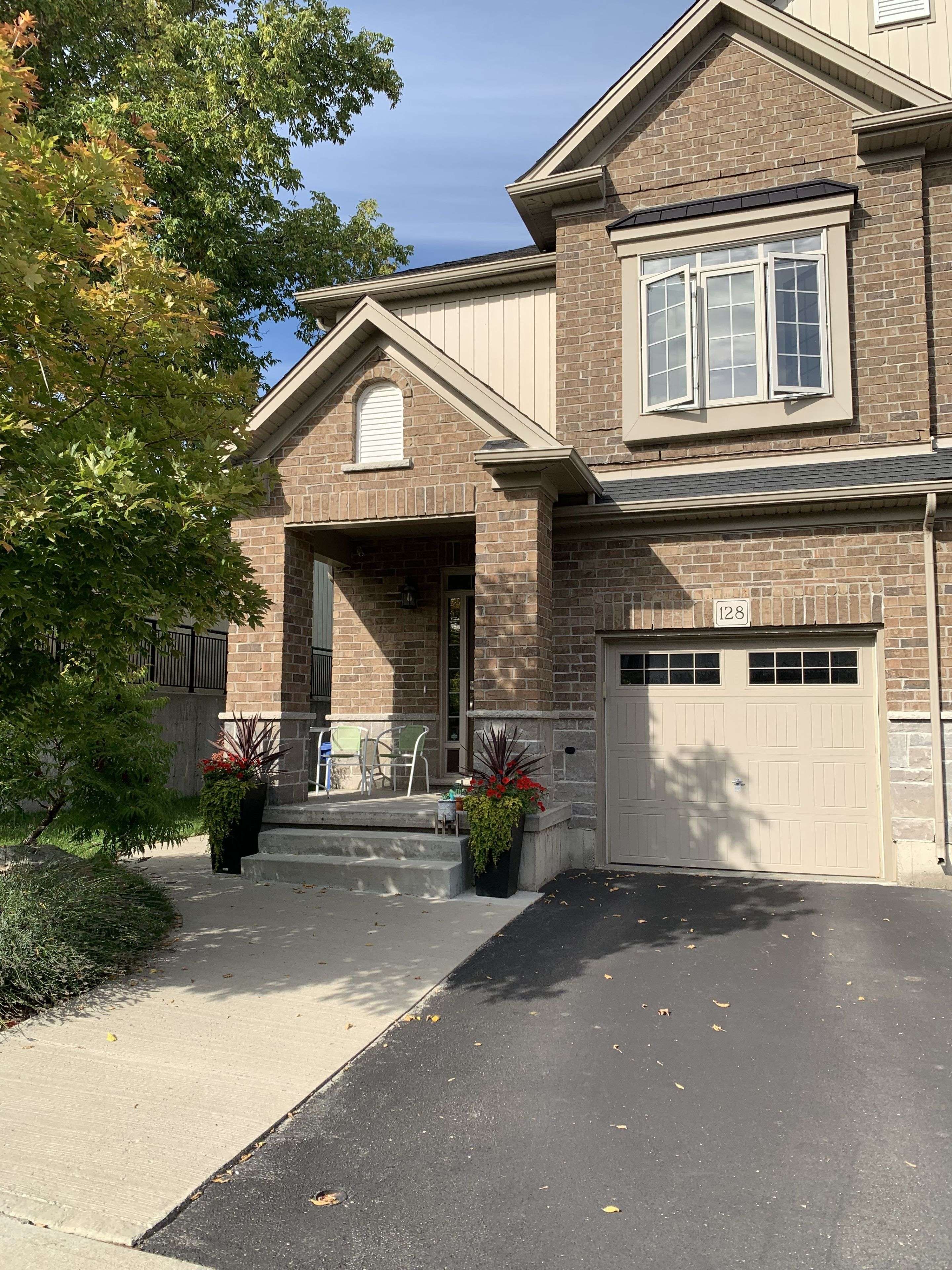 Guelph, ON N1E 0M2,128 Law DR