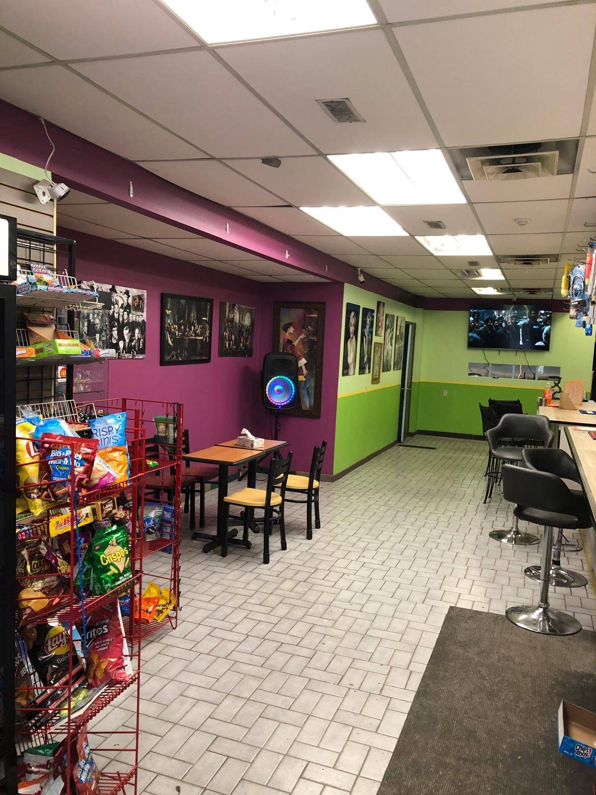 Chatham-kent, ON N0P 2C0,54 Main ST