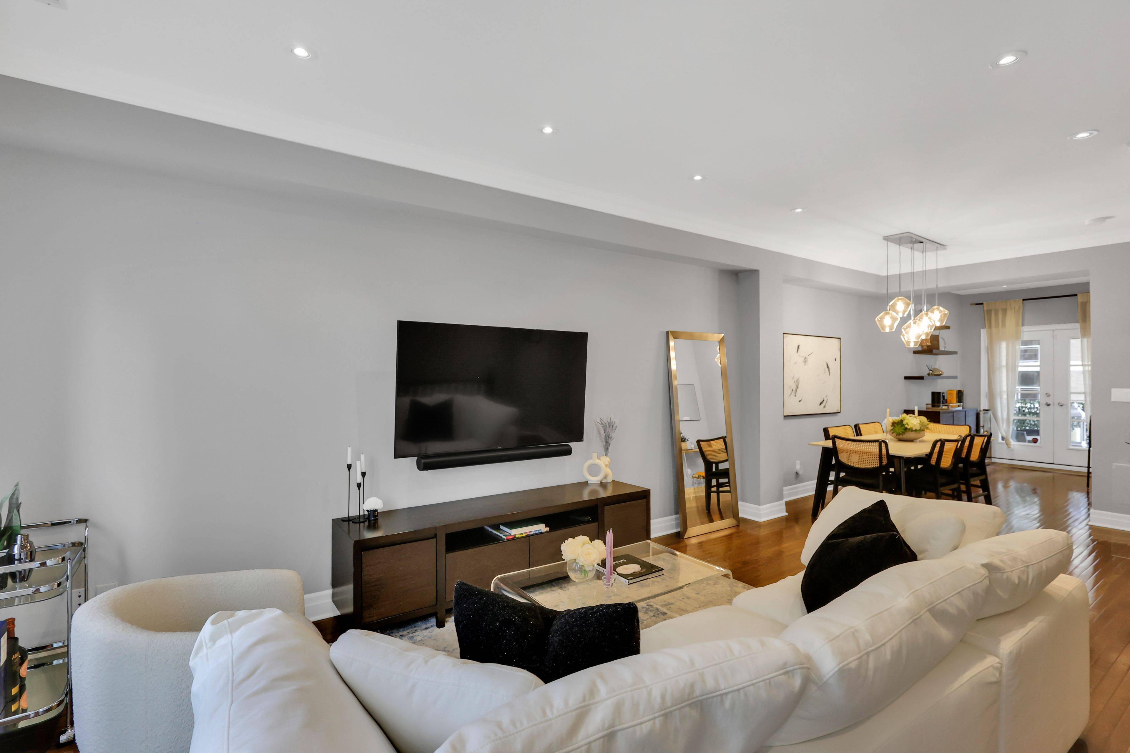 Toronto C09, ON M4T 1K2,45 Pleasant BLVD