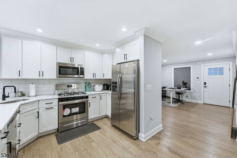 Woodbridge Twp., NJ 07095,15 Rector Ave