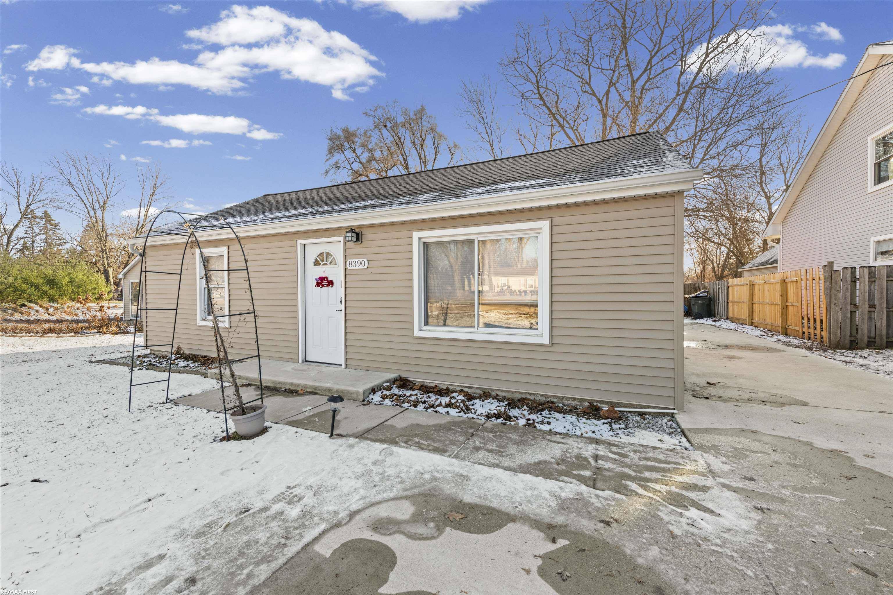 Macomb, MI 48317,8390 Millis RD