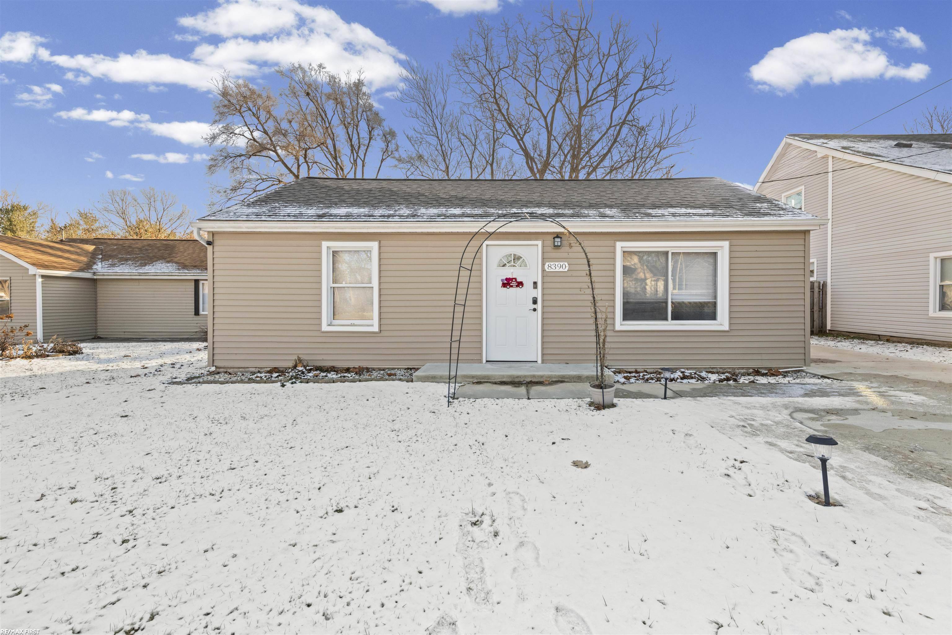 Macomb, MI 48317,8390 Millis RD