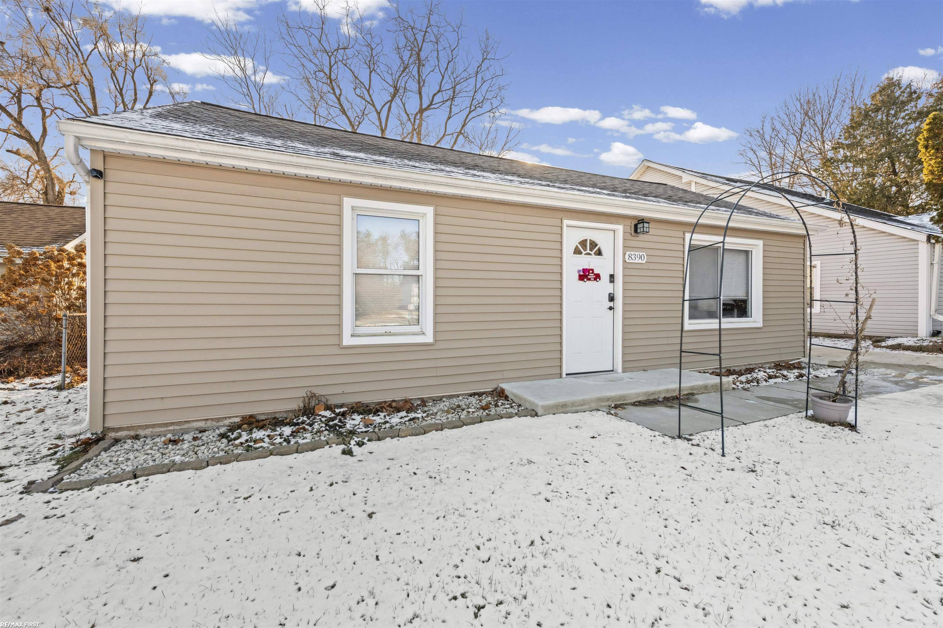 Macomb, MI 48317,8390 Millis RD