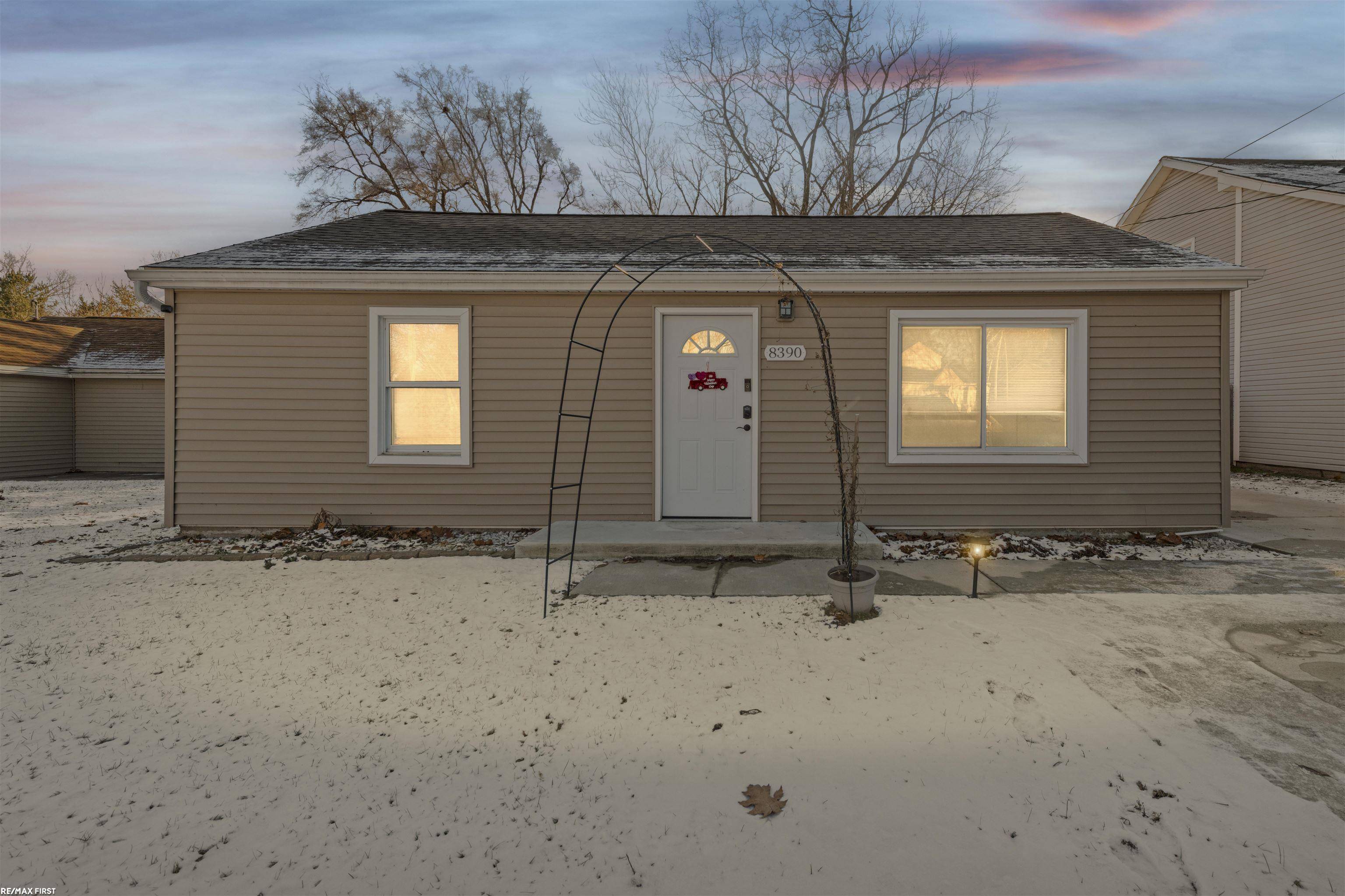 Macomb, MI 48317,8390 Millis RD