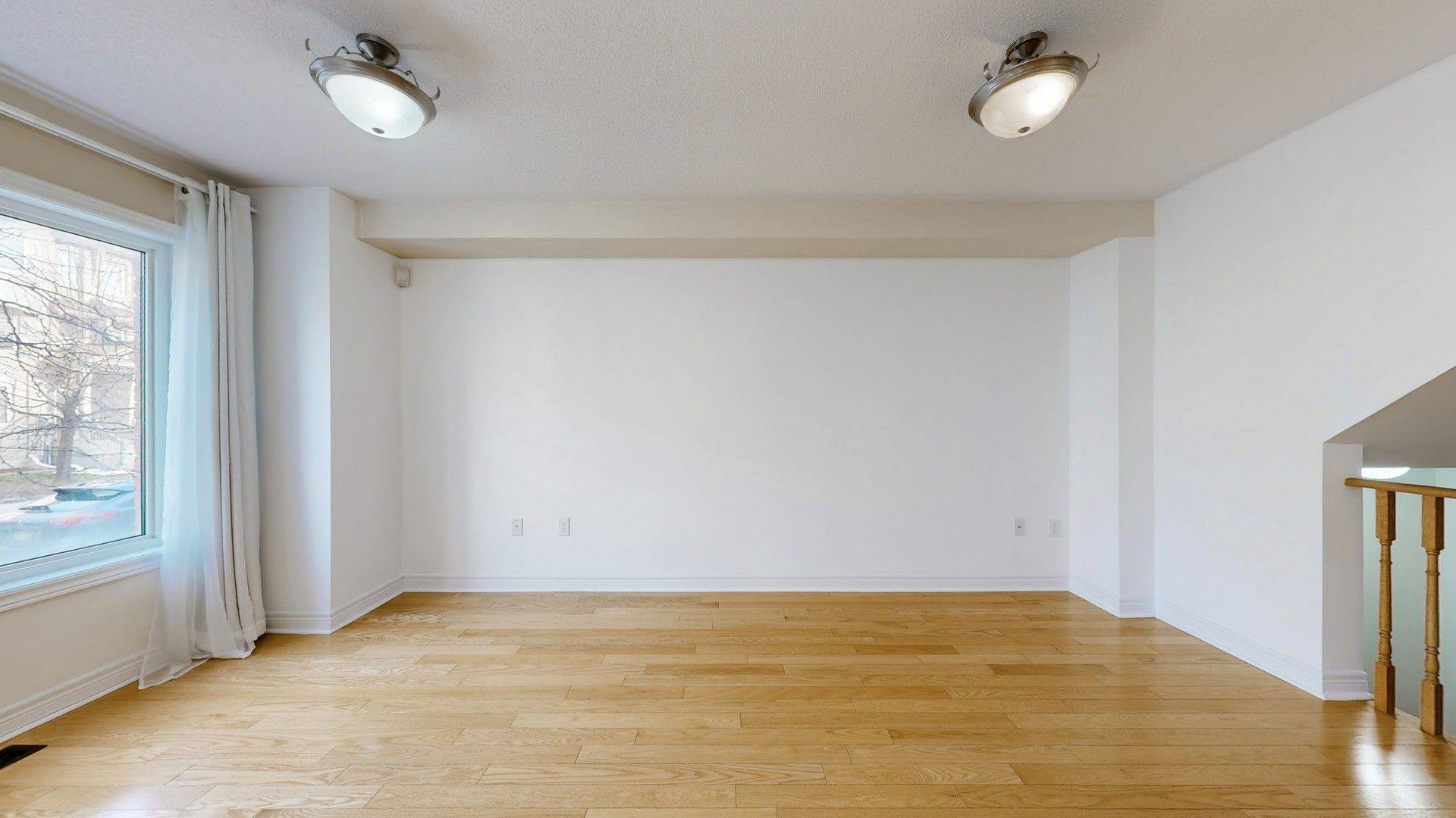 Toronto E04, ON M1P 2X1,17 Kawneer TER