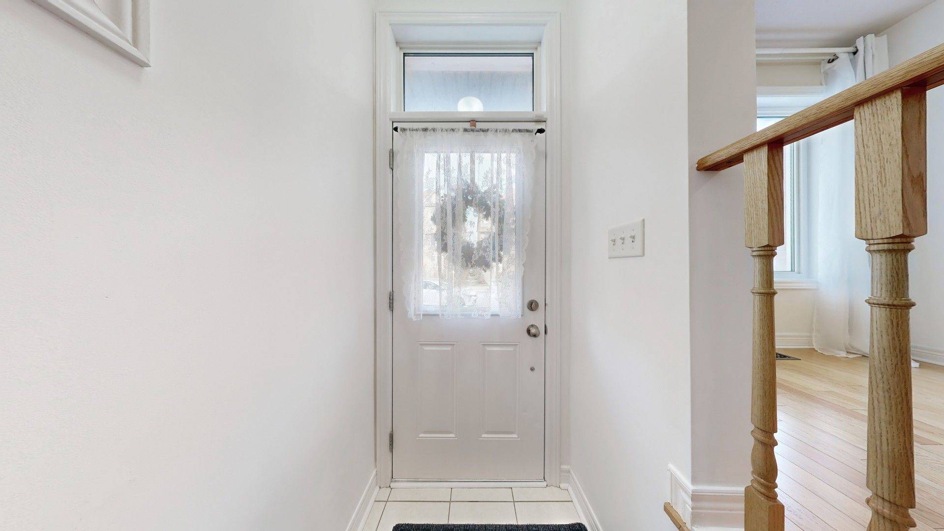 Toronto E04, ON M1P 0C3,17 Kawneer TER