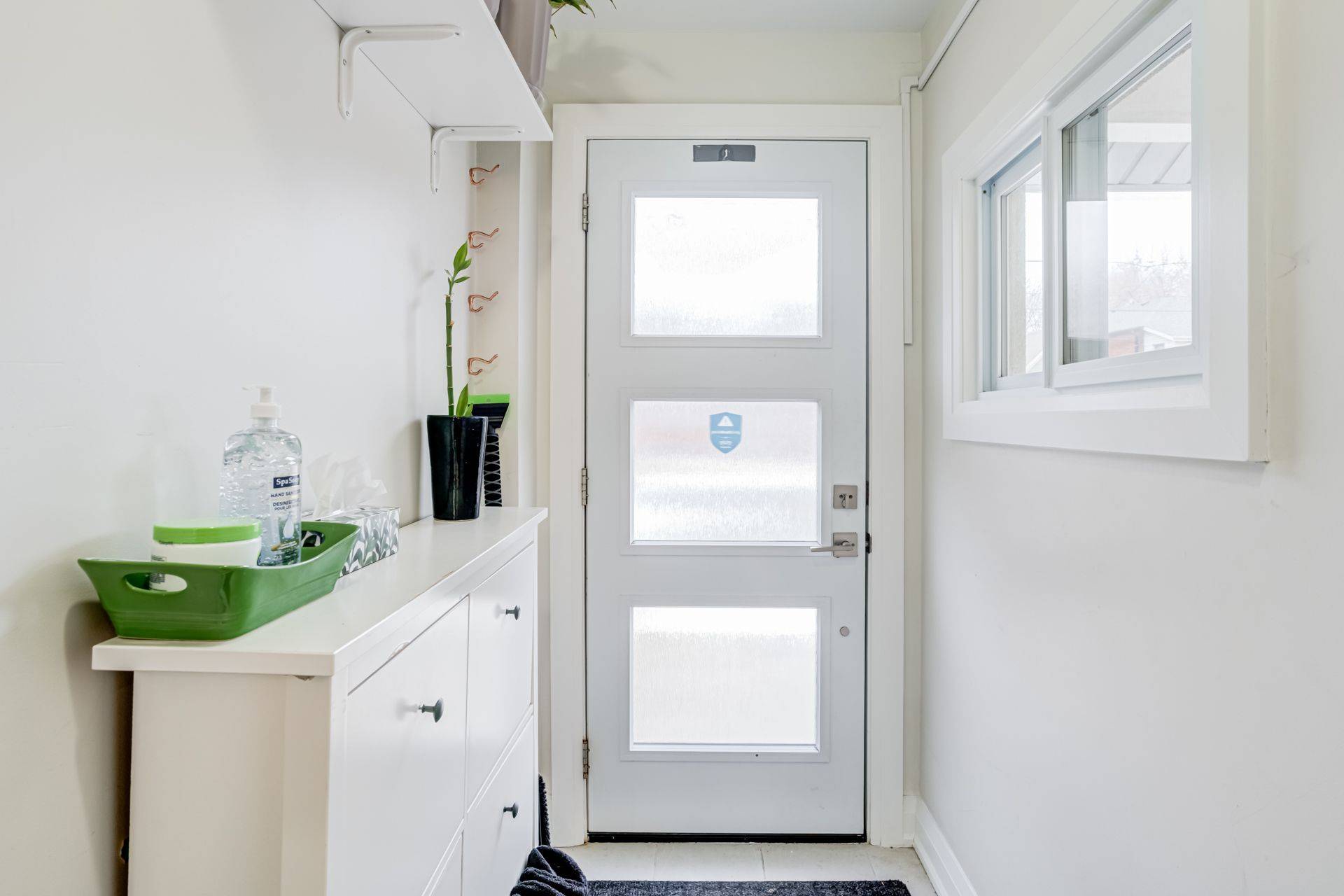 Toronto W02, ON M6S 4A1,493 Jane ST