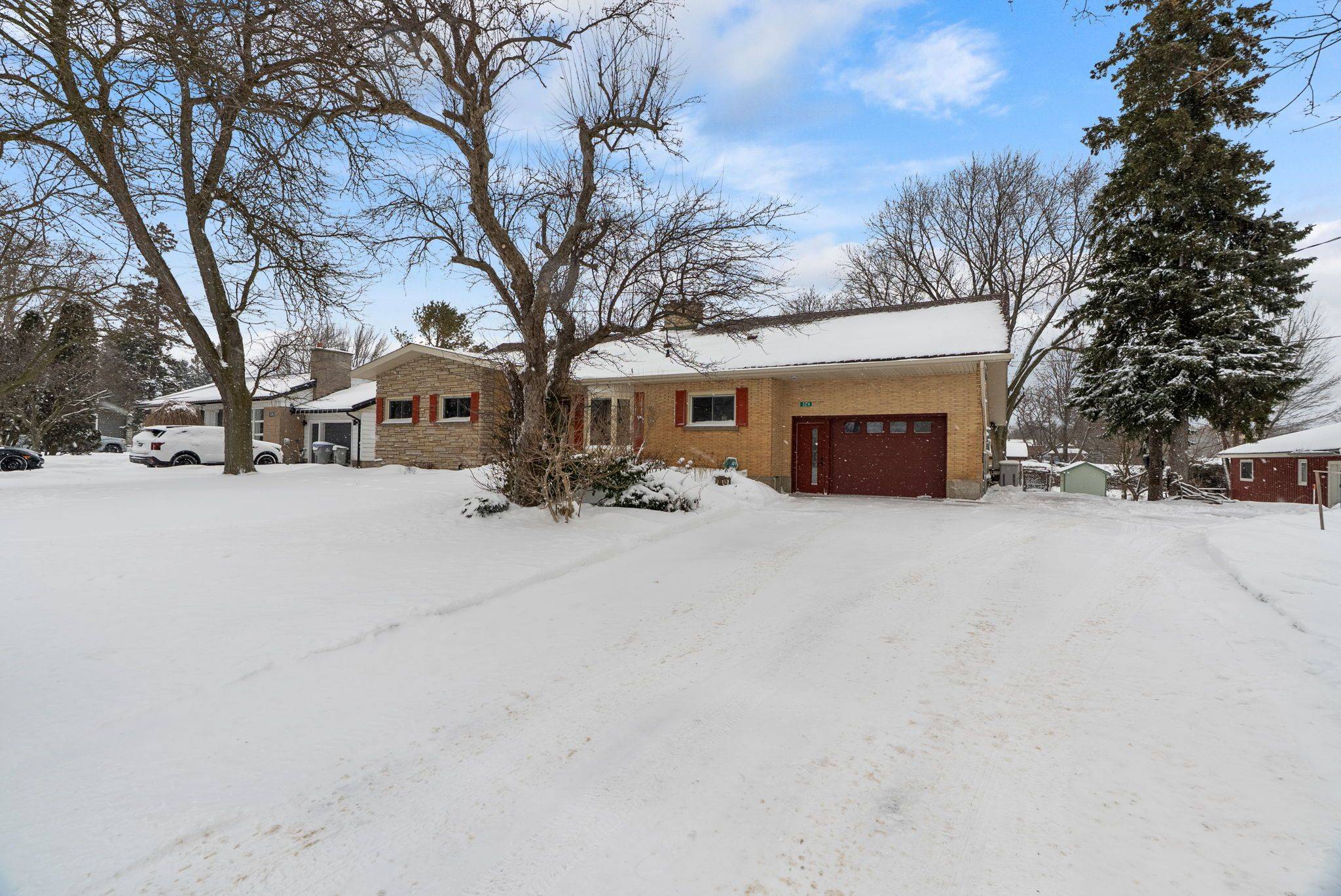 Perth South, ON N0K 1X0,324 Huron RD