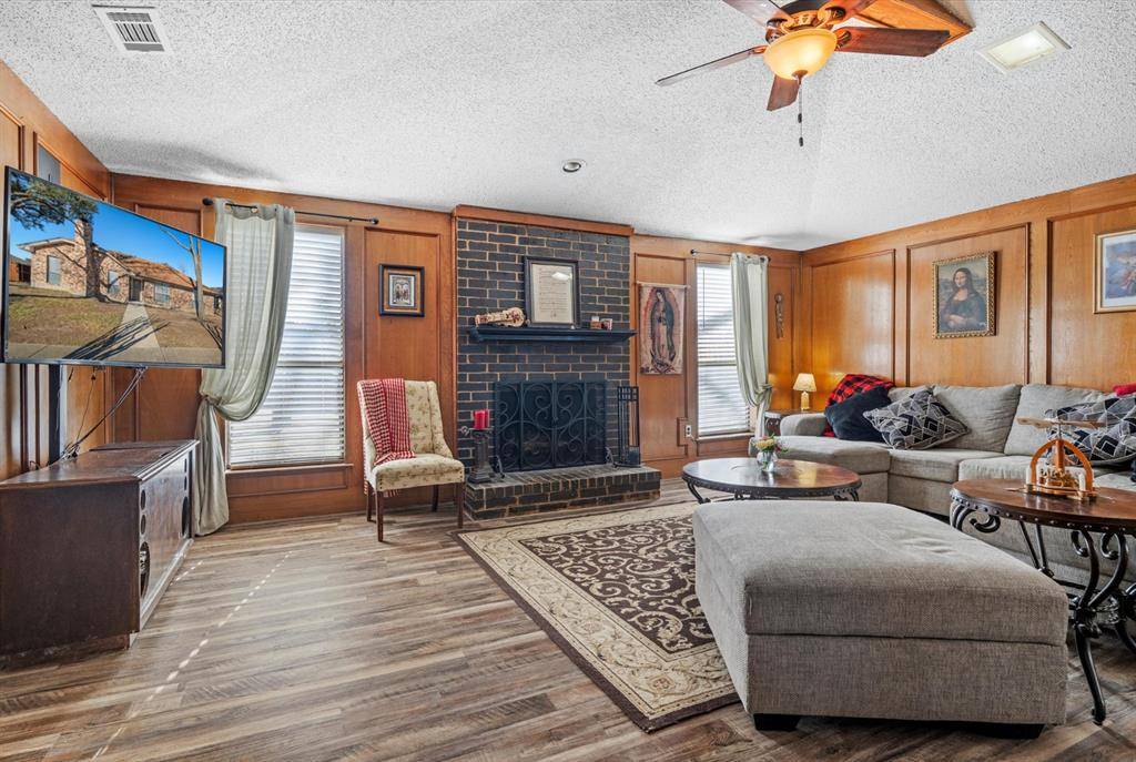 Carrollton, TX 75007,1613 Saint James Drive