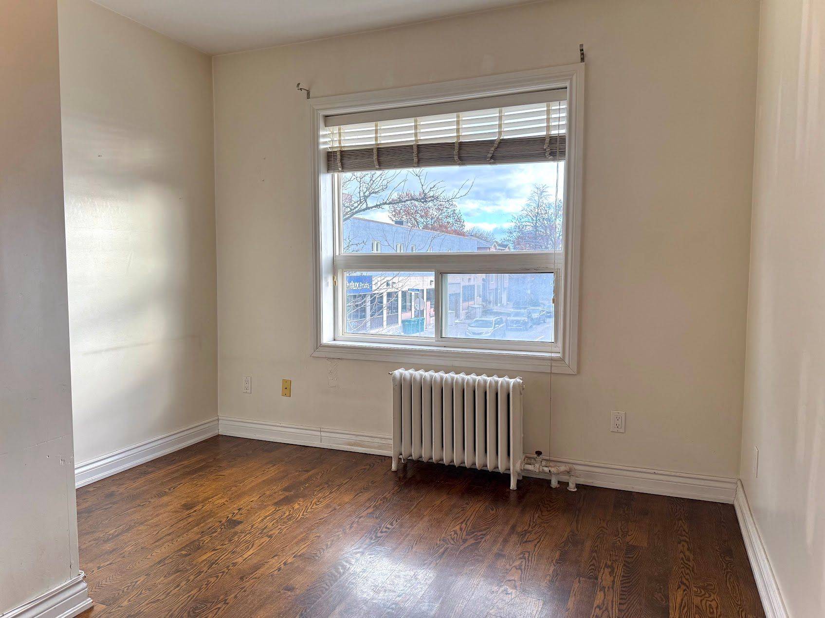 Toronto E03, ON M4C 1J6,2038 Danforth AVE #1