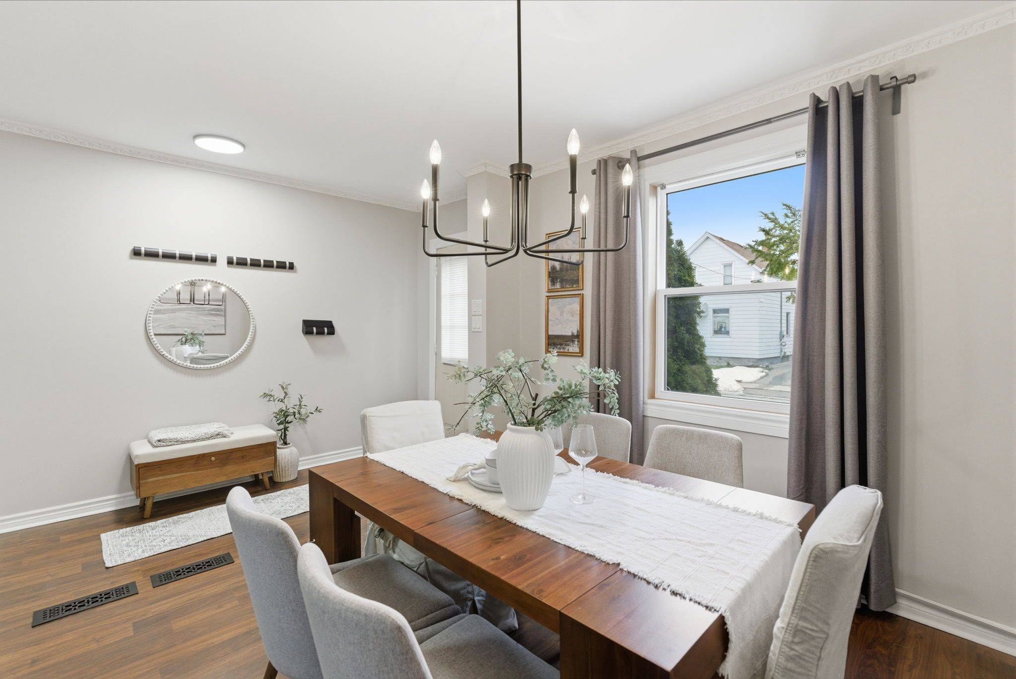 Oshawa, ON L1H 2M5,115 Banting AVE