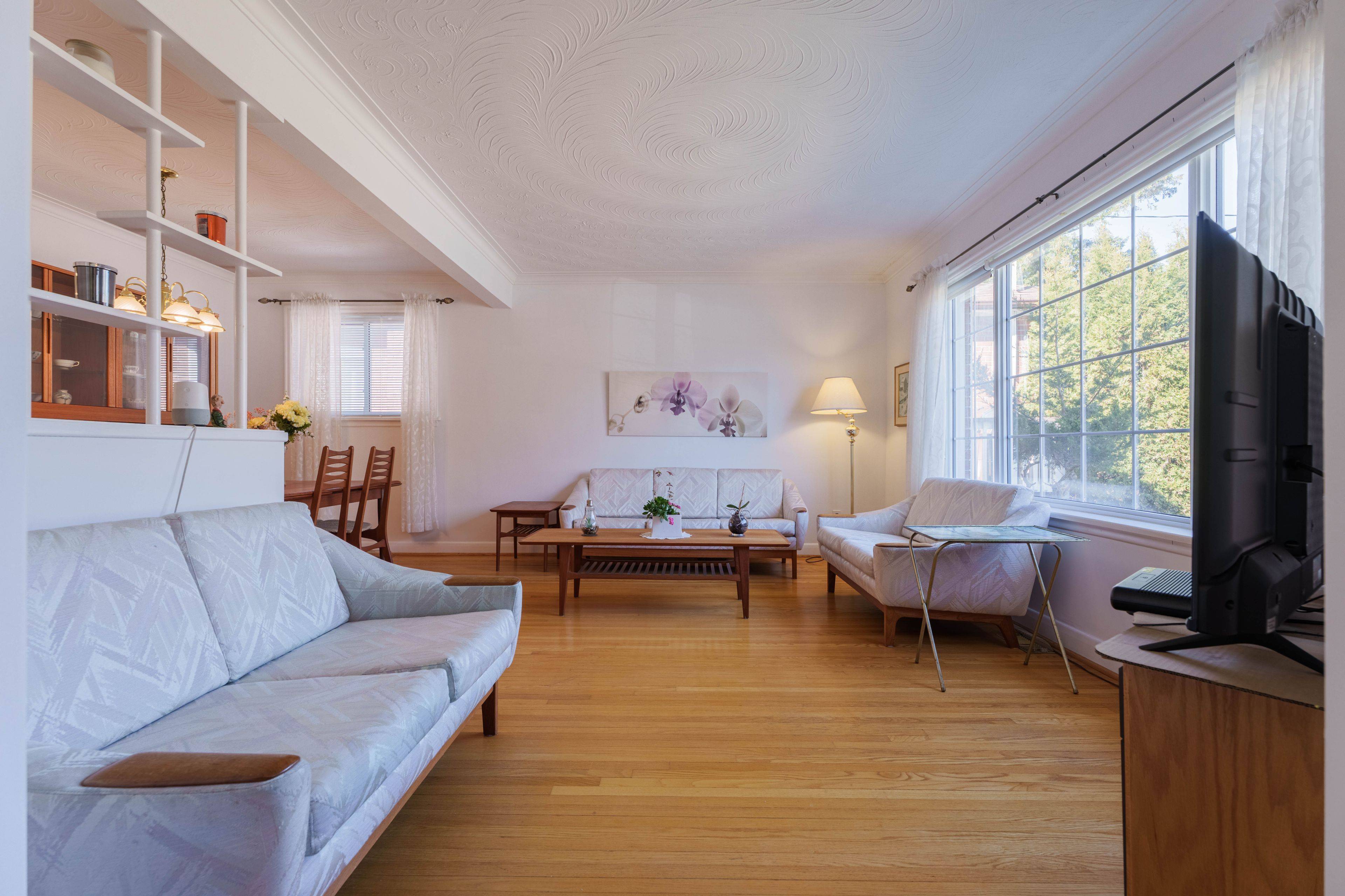 Toronto E09, ON M1J 2X5,3 Chestermere BLVD