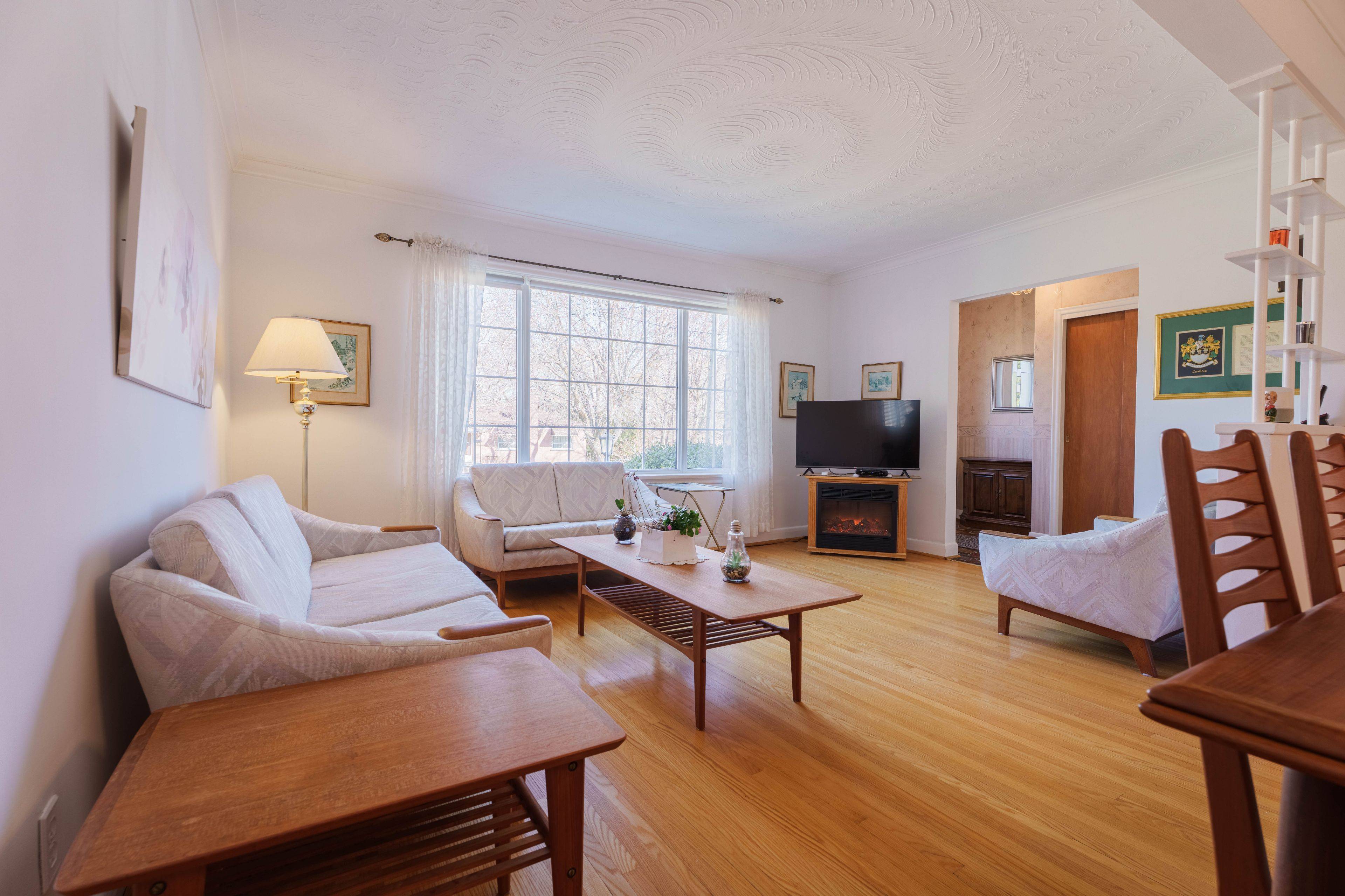 Toronto E09, ON M1J 2X5,3 Chestermere BLVD