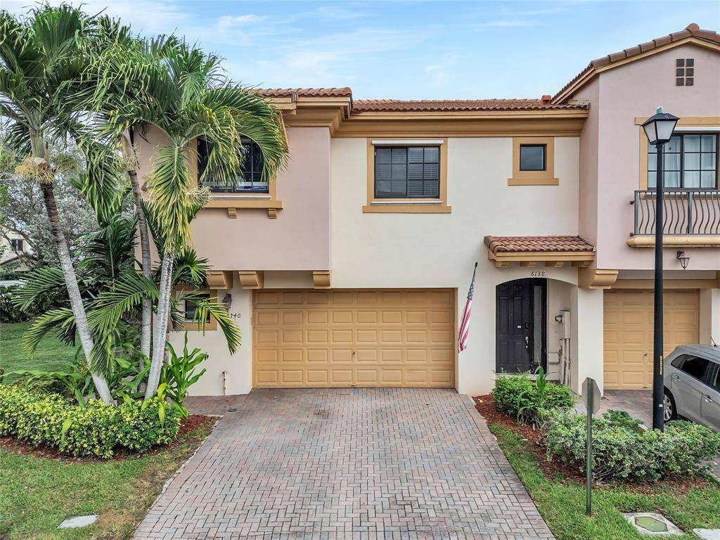 Pompano Beach, FL 33073,6140 Grand Cypress Cir