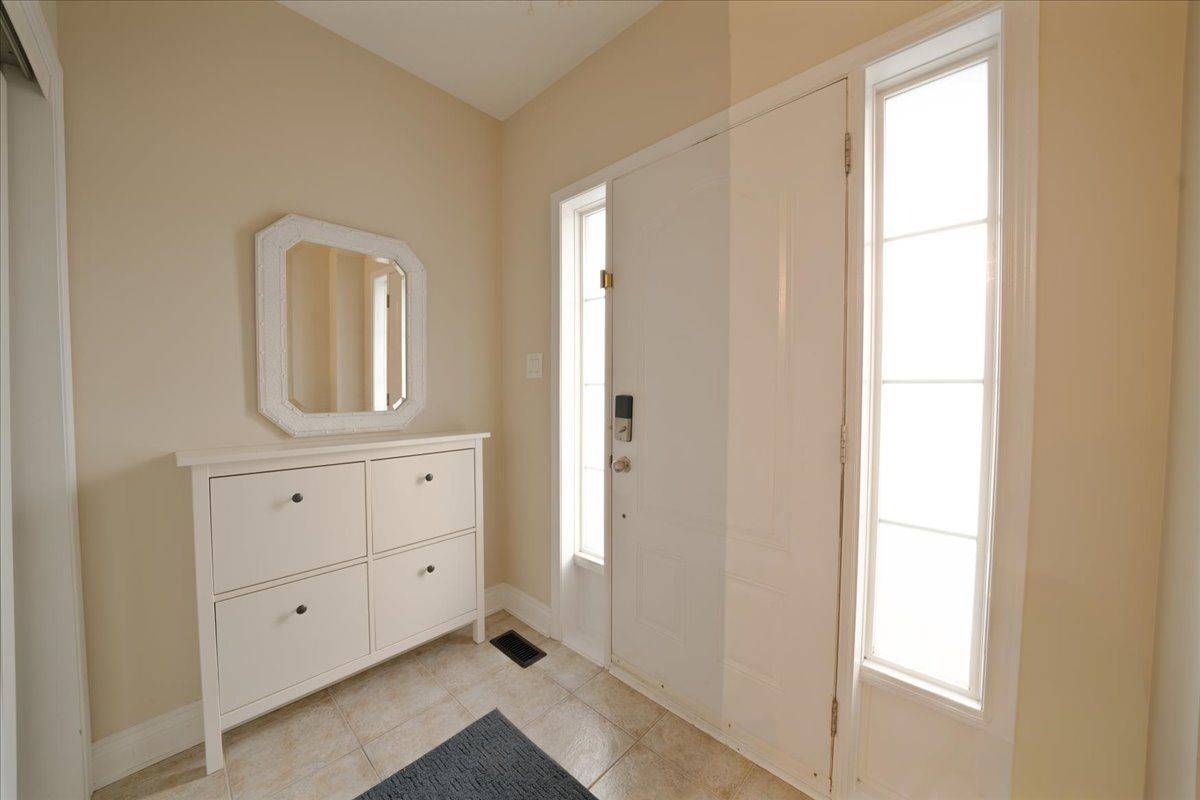 Vaughan, ON L4H 3L8,15 Coranto WAY