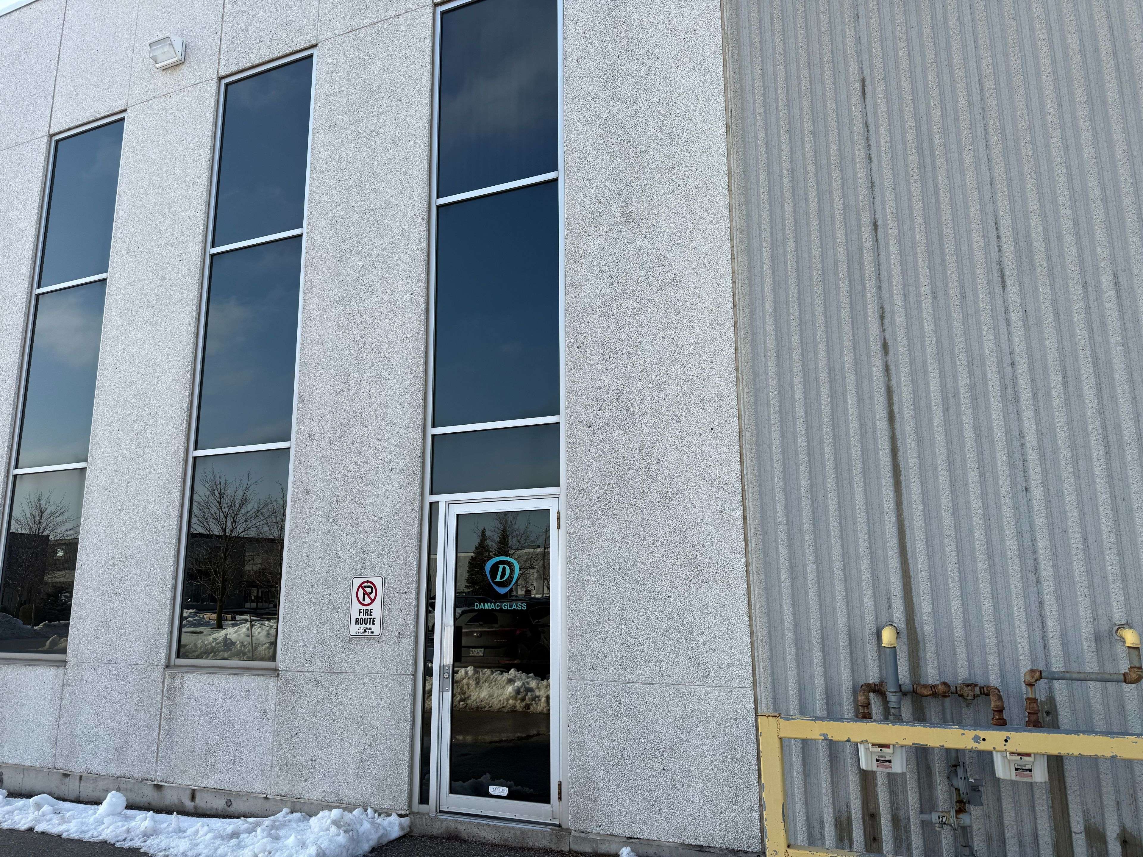 Vaughan, ON L4K 4X2,116 Corstate AVE #1A