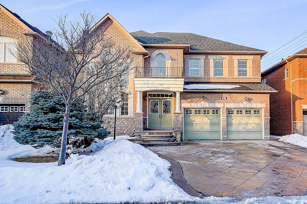 Markham, ON L6C 3A3,37 Robert Grundy RD