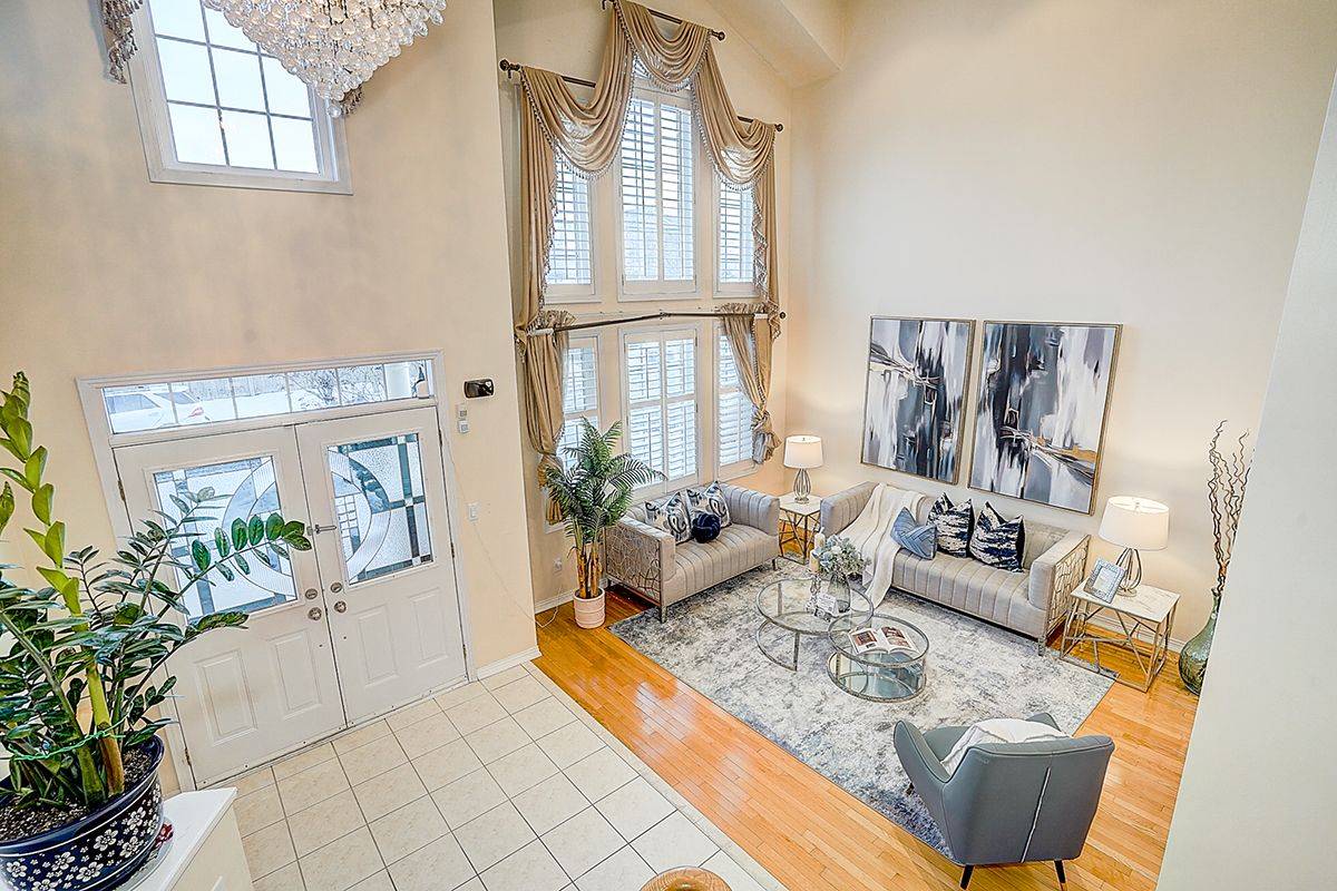 Markham, ON L6C 3A3,37 Robert Grundy RD