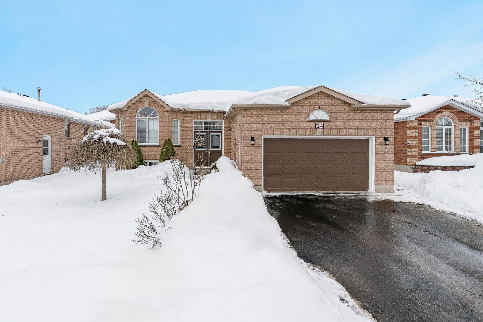 Barrie, ON L4N 8S6,24 Marsellus DR