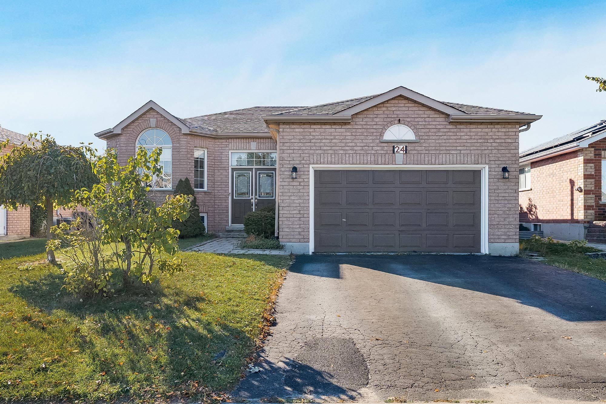 Barrie, ON L4N 8S6,24 Marsellus DR