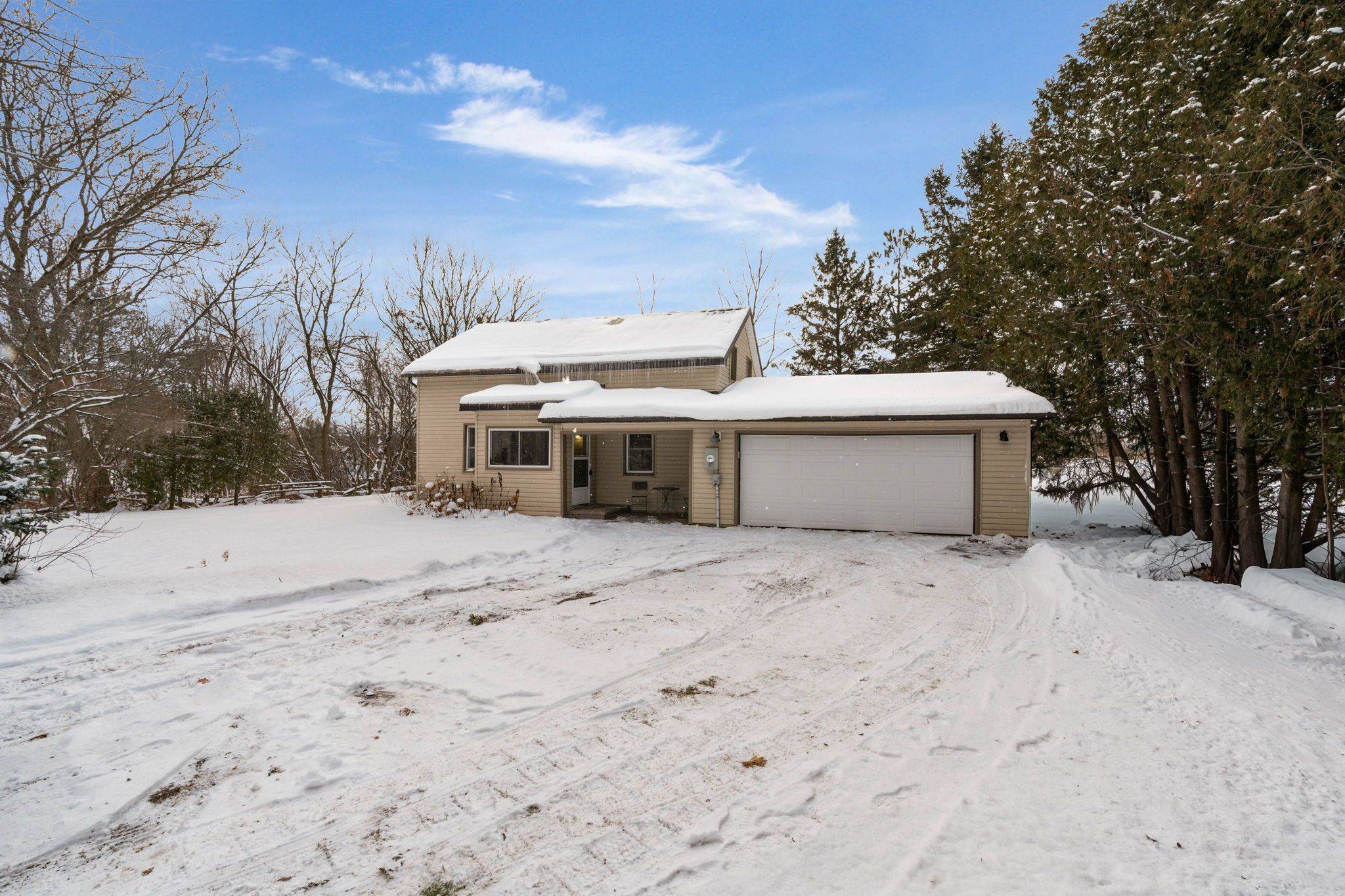 Oro-medonte, ON L4M 4Y8,3324 Penetanguishene RD