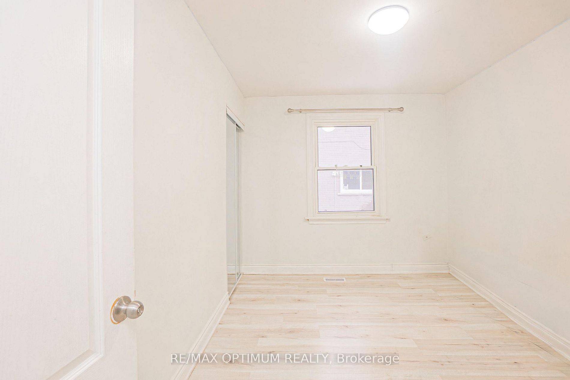 Brampton, ON L6Y 1H1,66 Corby CRES