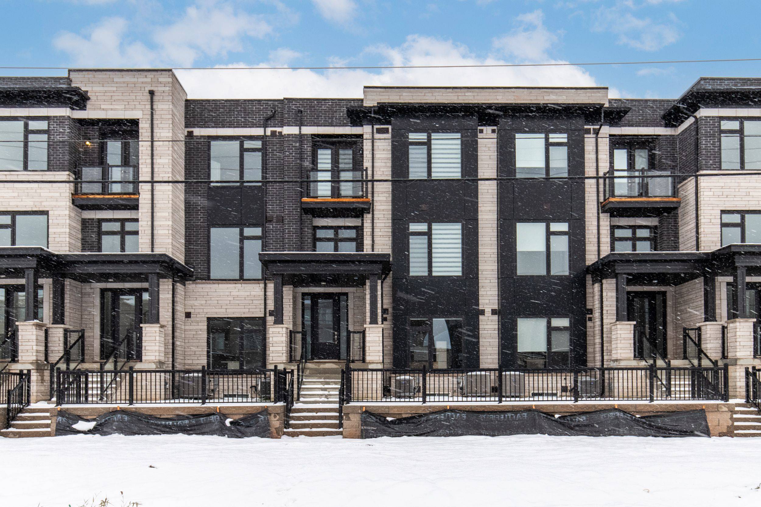 Oakville, ON L6H 0V8,3195 Sixth Line #Unit A