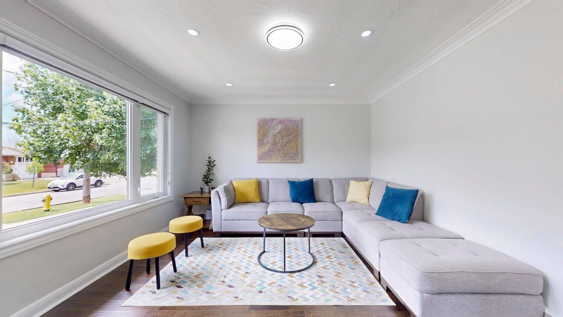 Toronto W04, ON M6L 2M7,15 Macleod ST