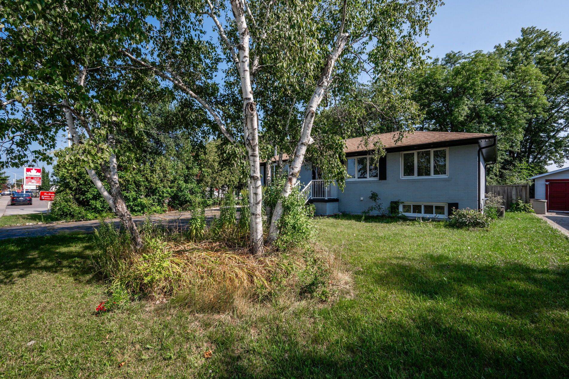 Oakville, ON L6L 4A8,575 Third Line #A