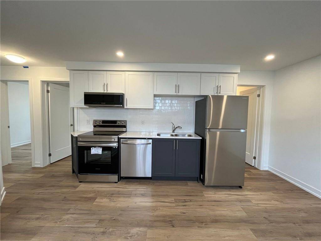 Niagara Falls, ON L2E 0C2,4263 Fourth AVE #711