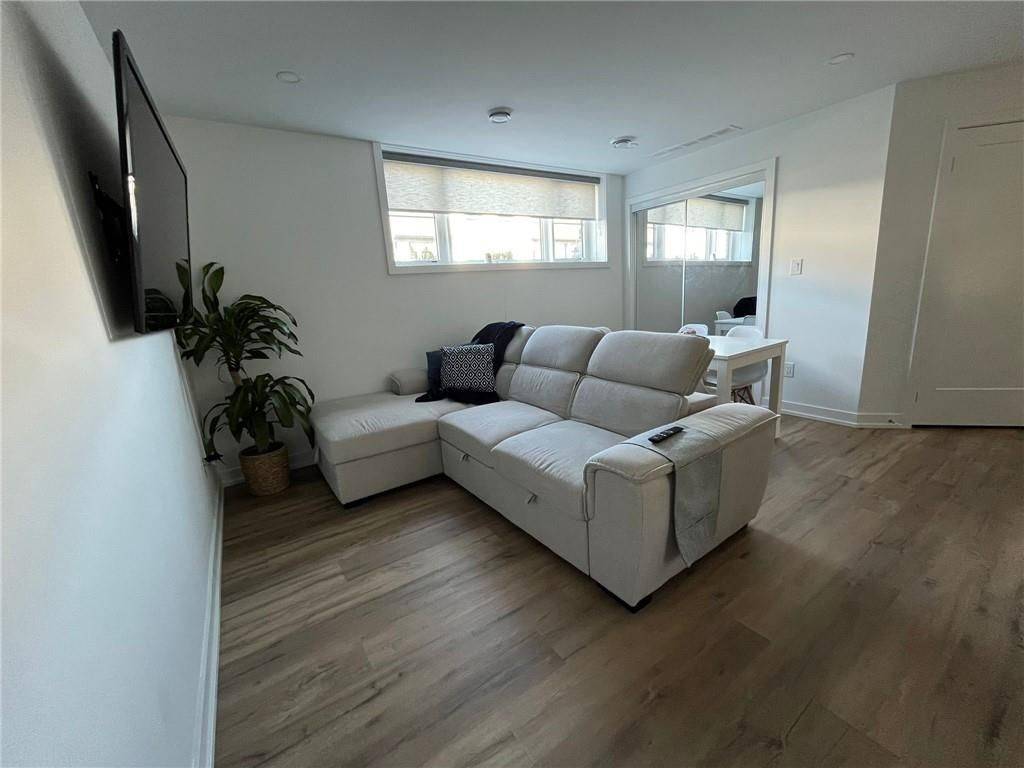 Niagara Falls, ON L2E 0C2,4263 Fourth AVE #711