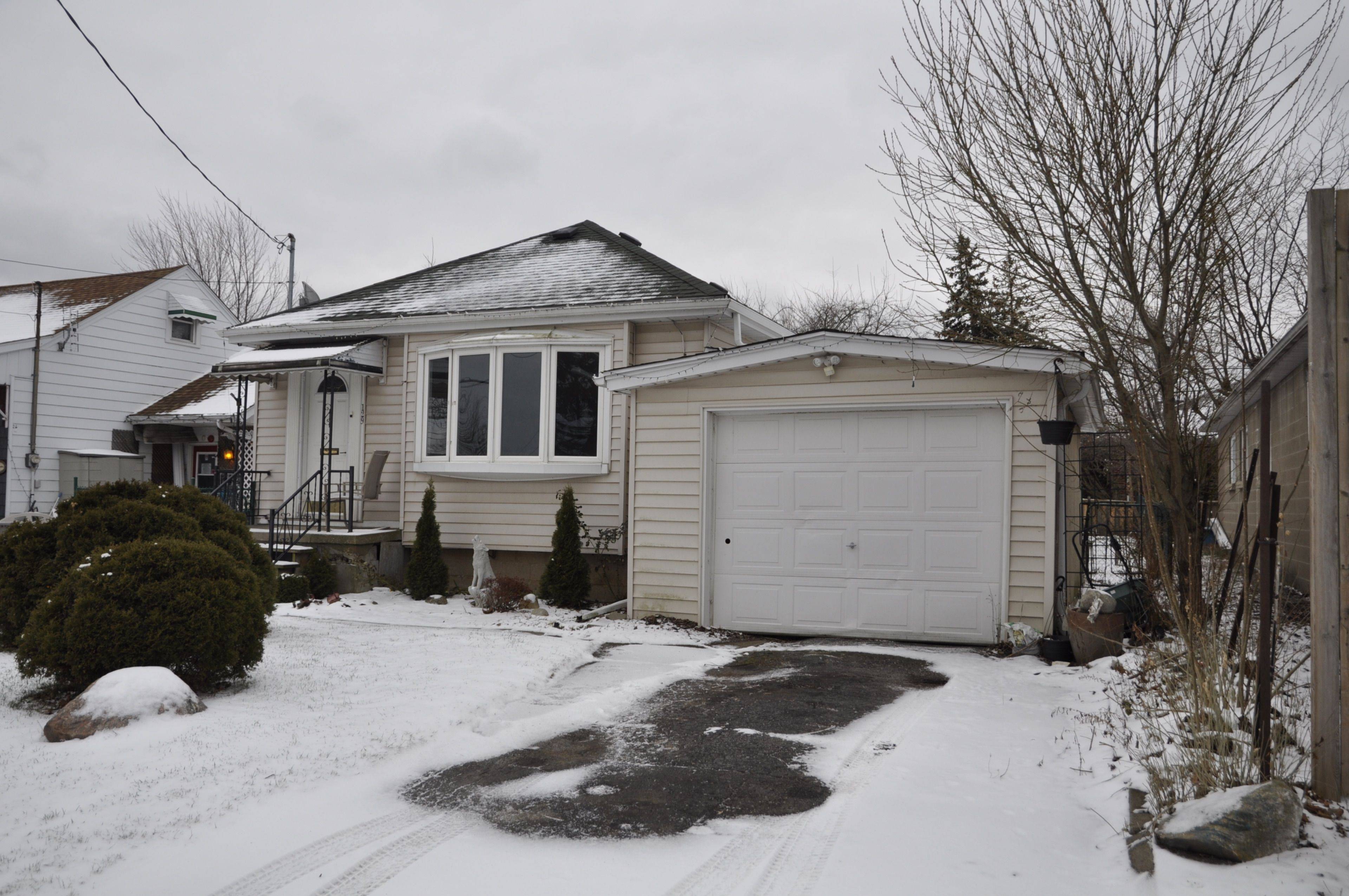 Fort Erie, ON L2A 2L9,129 Gilmore RD