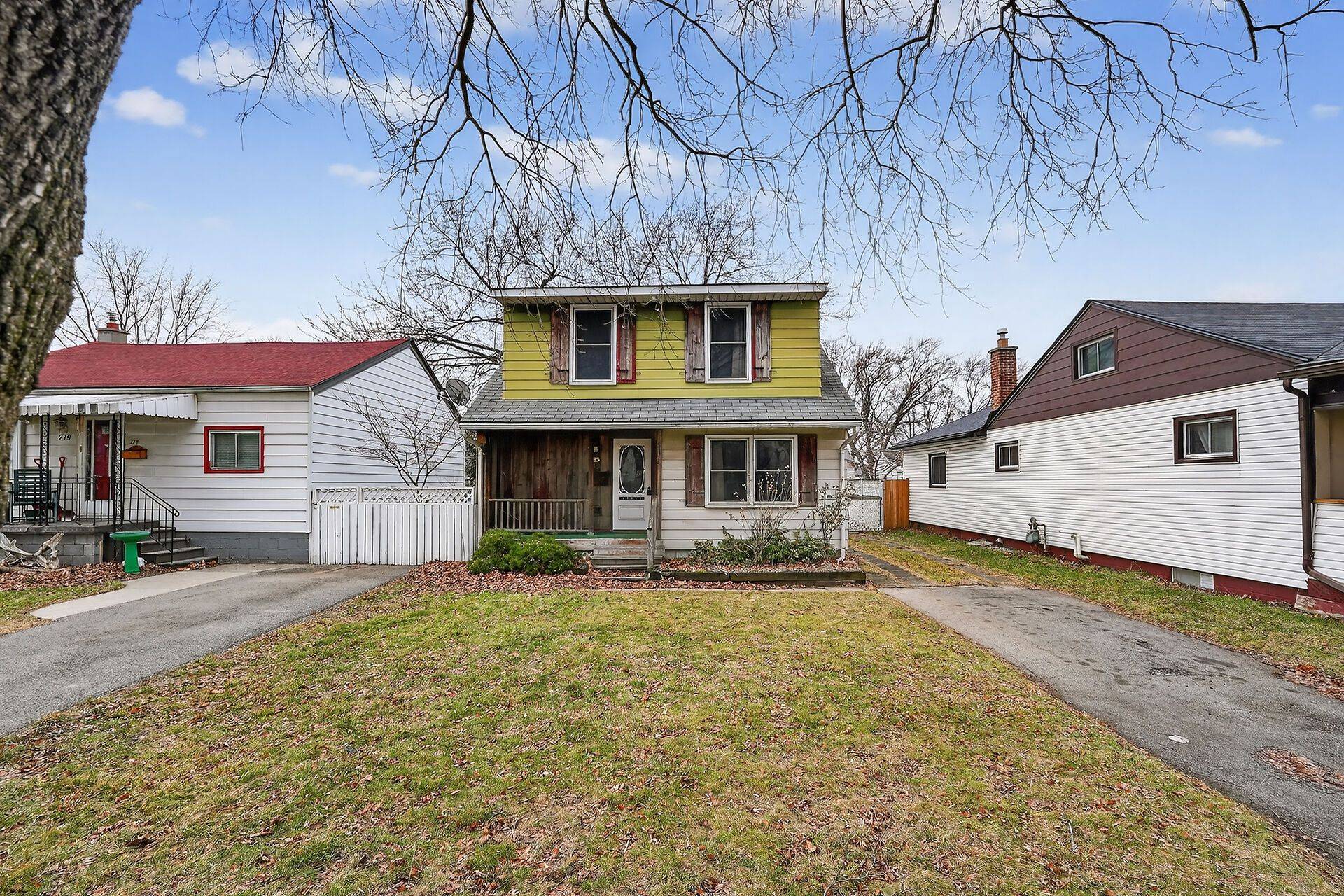 Hamilton, ON L8H 5T3,283 Ivon AVE