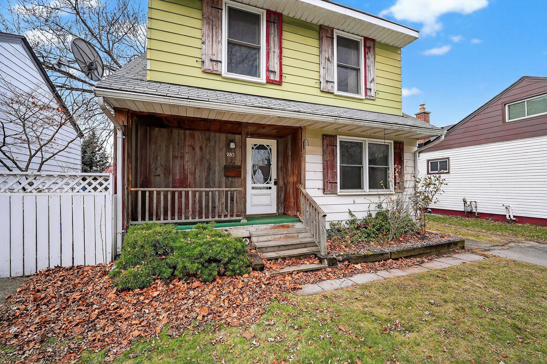 Hamilton, ON L8H 5T3,283 Ivon AVE