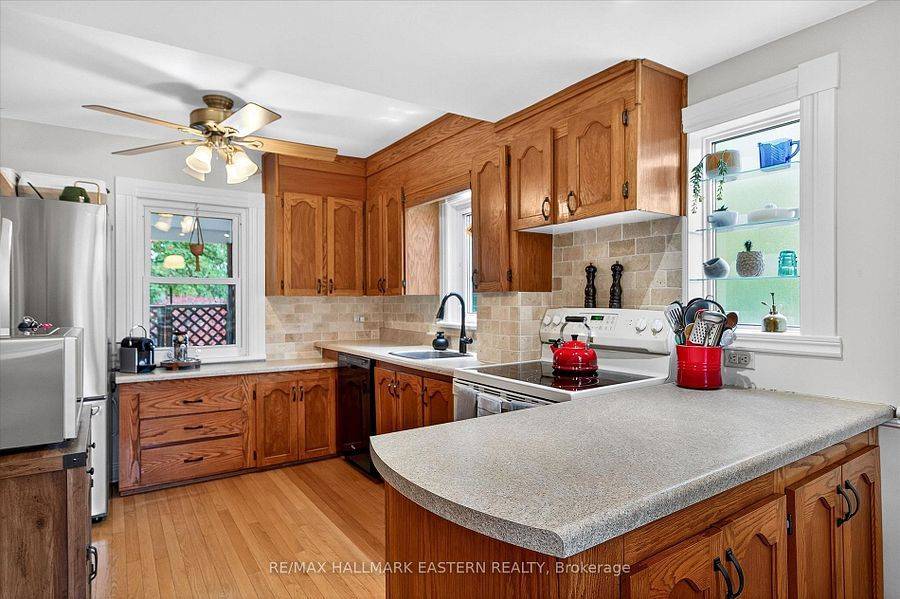 Peterborough, ON K9J 6B4,14 Alexander AVE