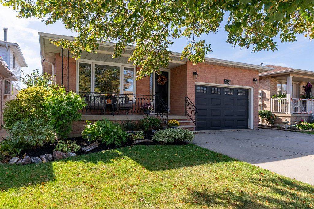 Hamilton, ON L9H 5A1,134 Sirente DR