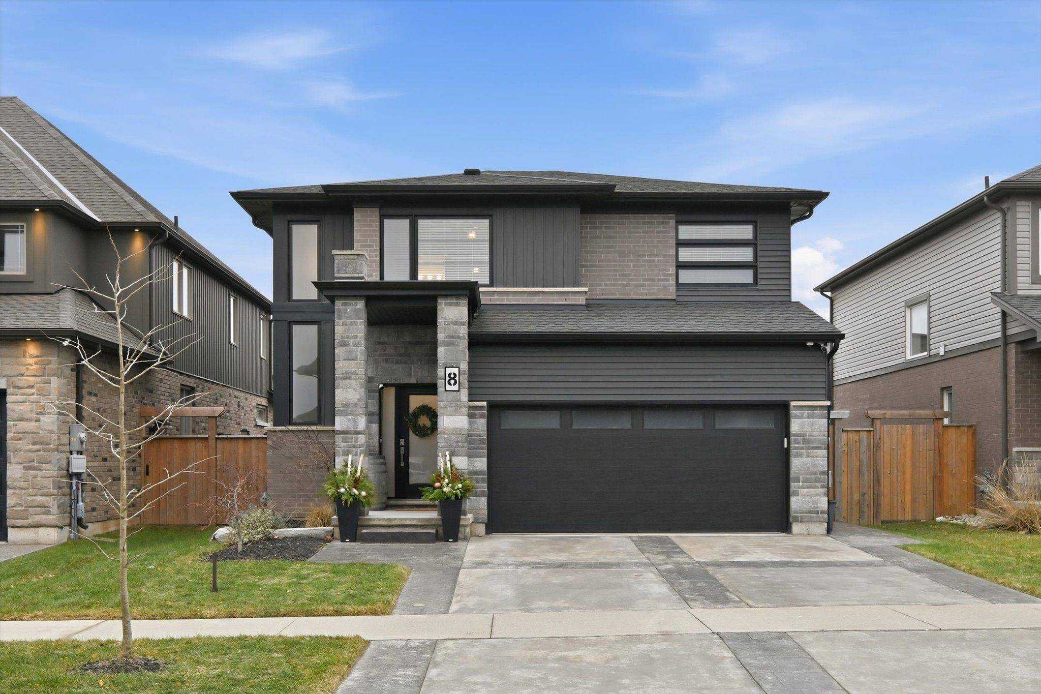 Pelham, ON L0S 1E6,8 Myrtle ST