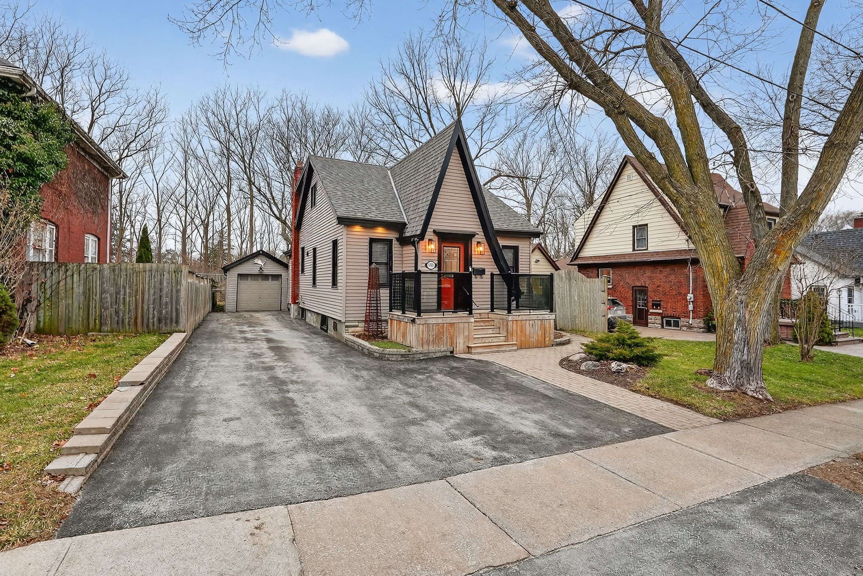 Niagara Falls, ON L2G 5P9,5805 Brookfield AVE